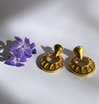 Givenchy maxi gold clip earrings 90s