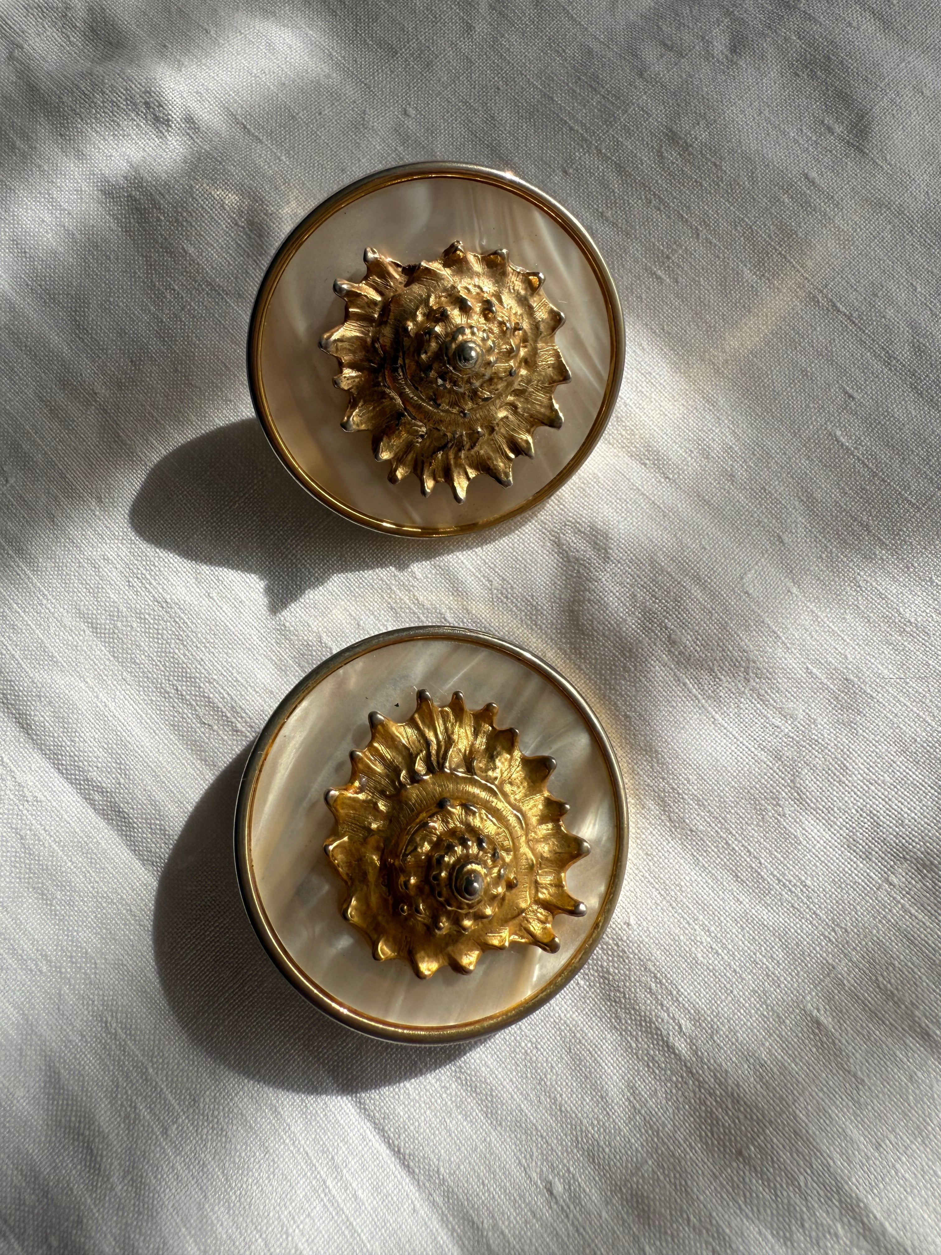 Laura Biagiotti vintage earrings shell