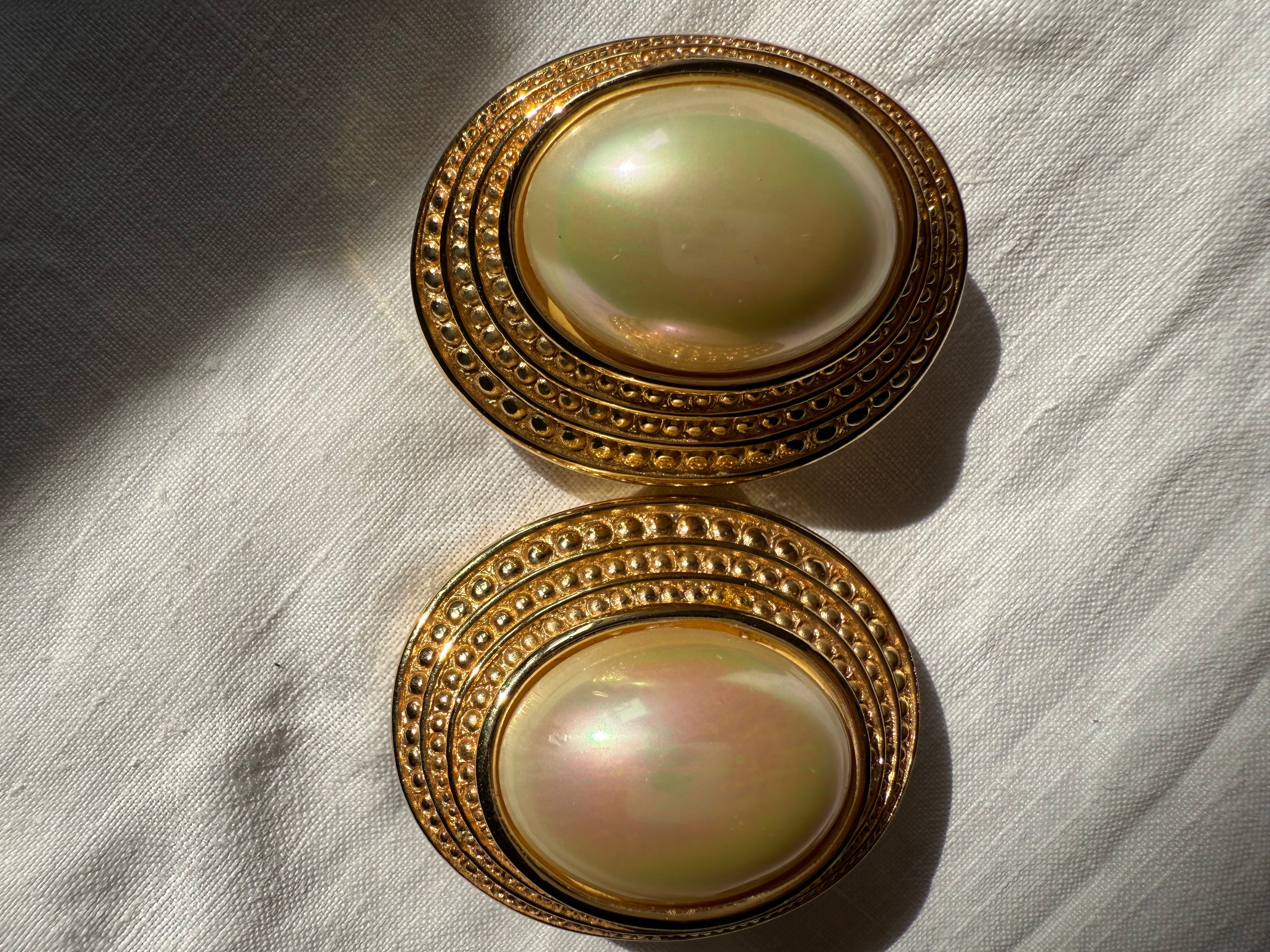 Christian Dior maxi clip pearl earrings