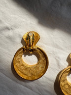 Givenchy maxi gold clip earrings 90s