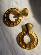 Givenchy maxi gold clip earrings 90s