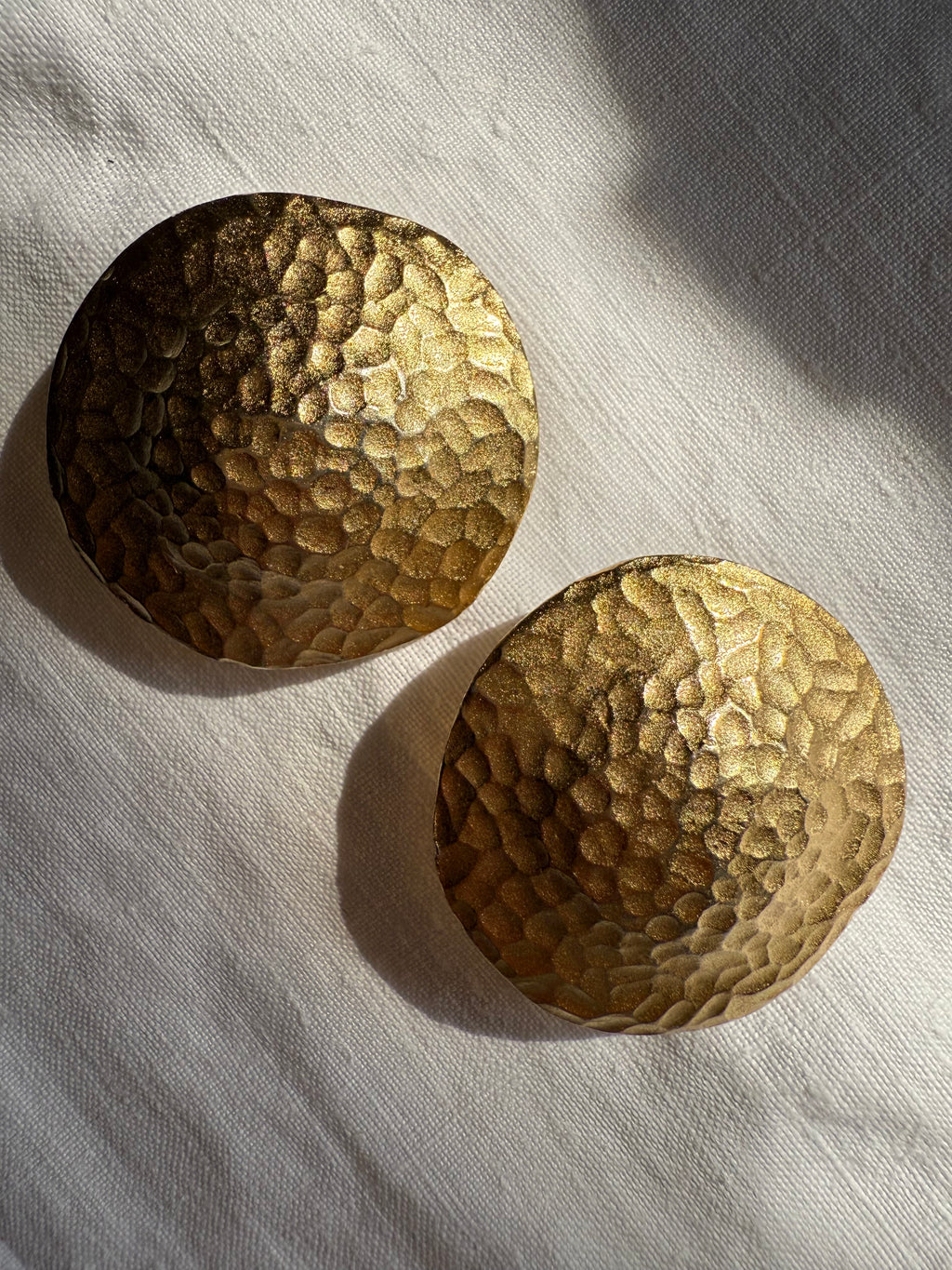 Givenchy gold clip earrings 90s