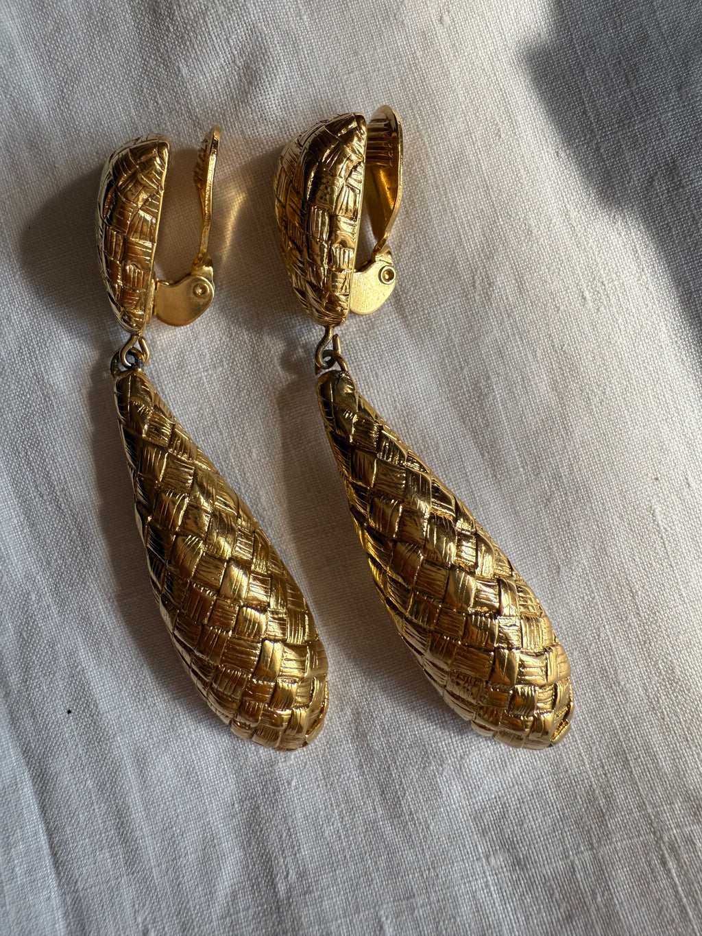 Givenchy 90s gold clip earrings