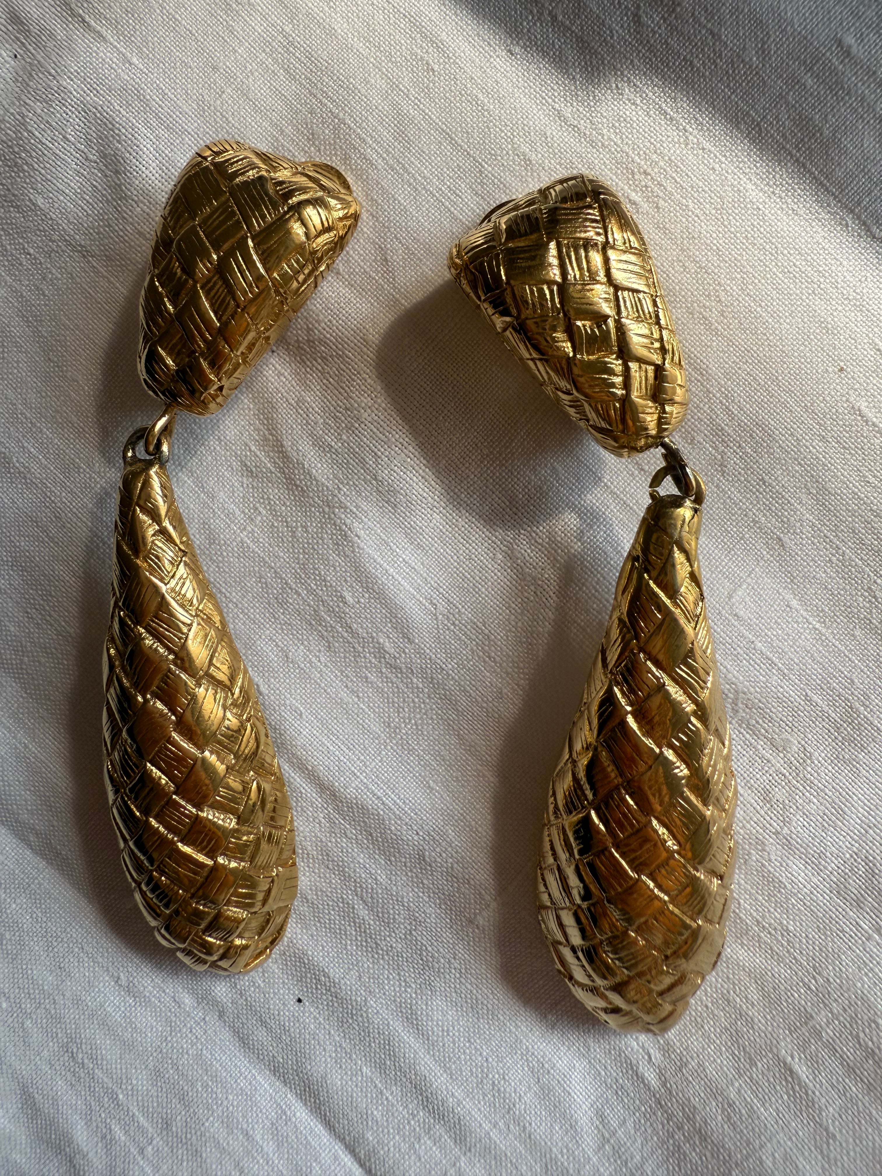 Givenchy 90s gold clip earrings