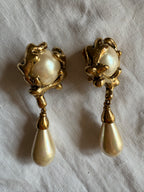 Valentino 90s vintage gold clip earrings