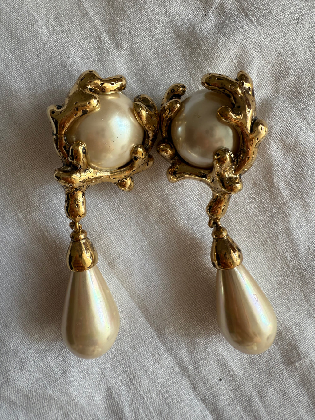 Valentino 90s vintage gold clip earrings