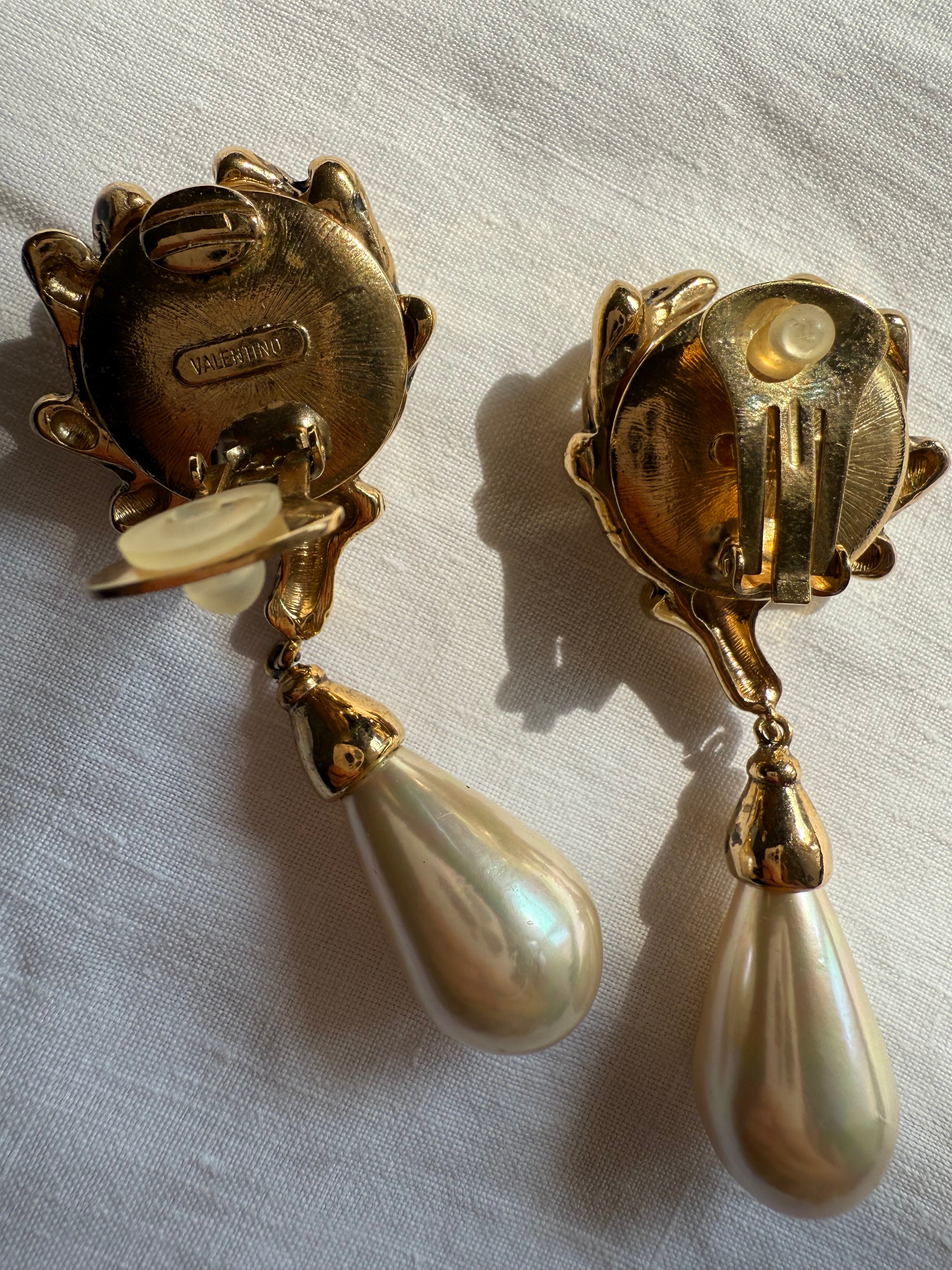 Valentino 90s vintage gold clip earrings