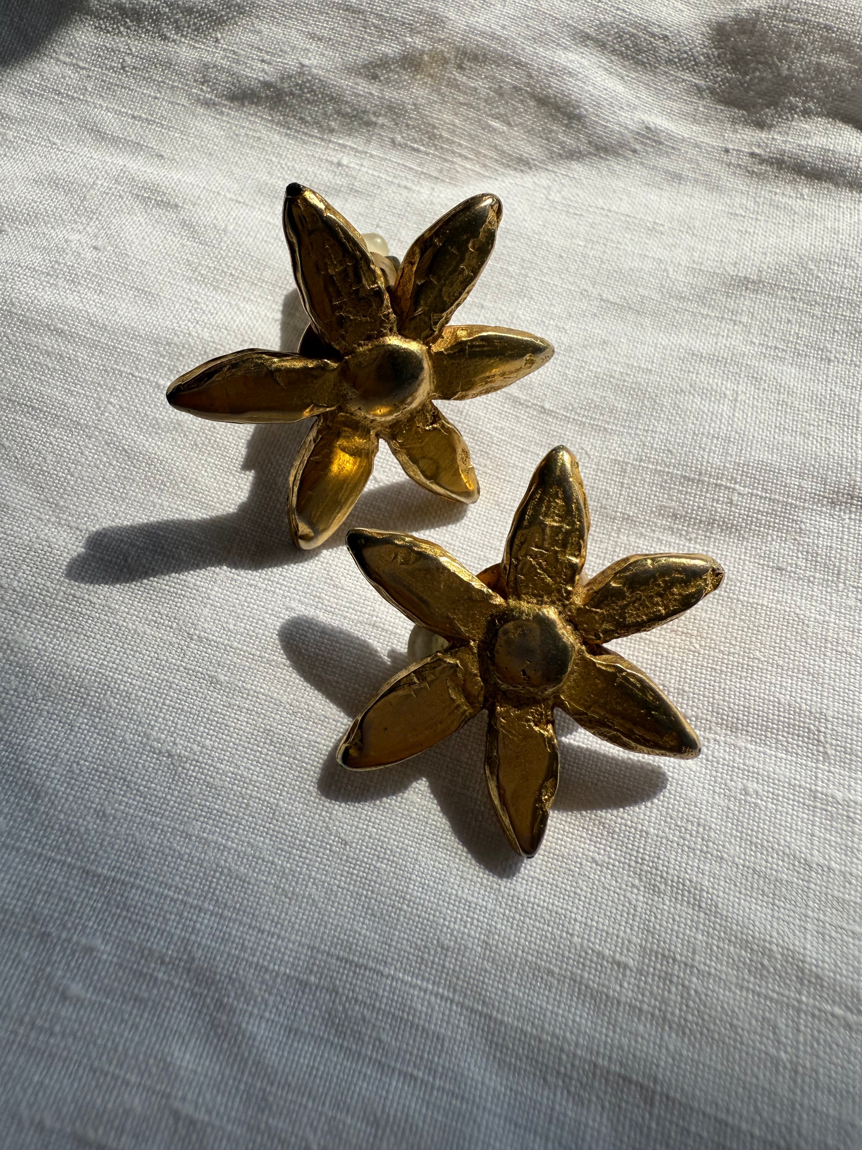 Pierre Cardin gold clip earrings 90s