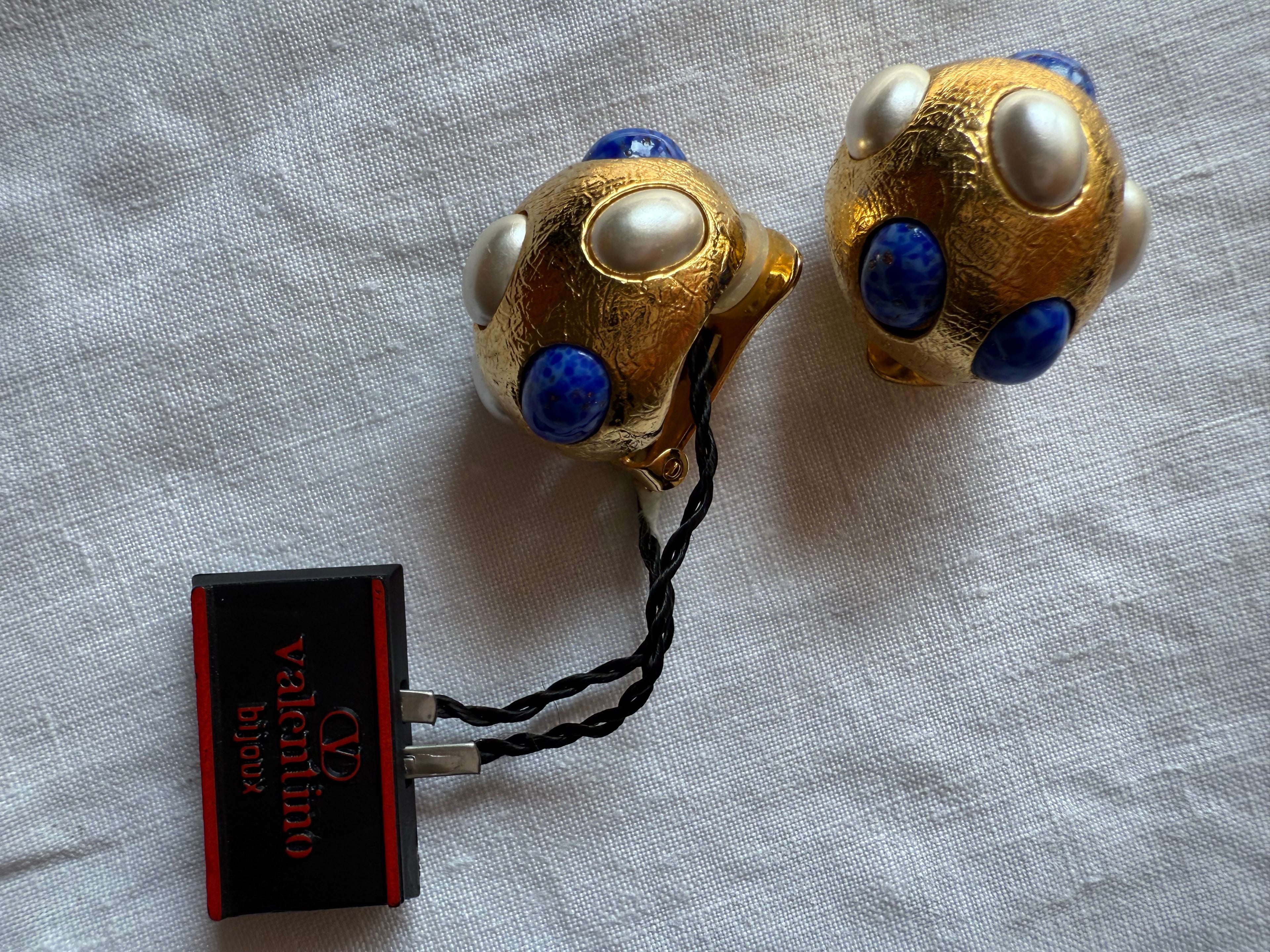 Valentino clip earrings mini pearls 90s