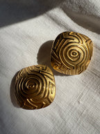 Lanvin gold clip earrings 90s