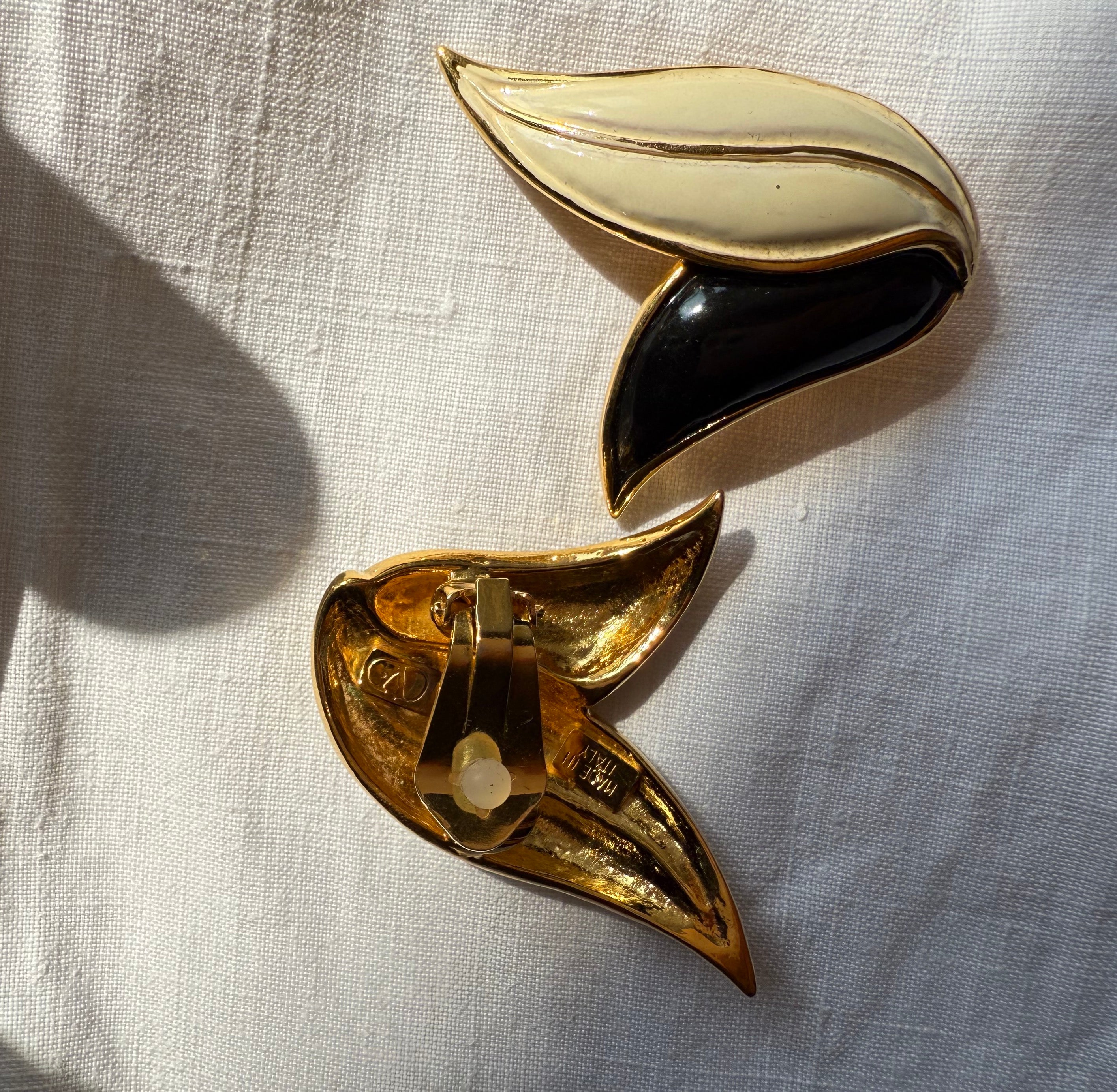 Valentino gold clip earrings 90s