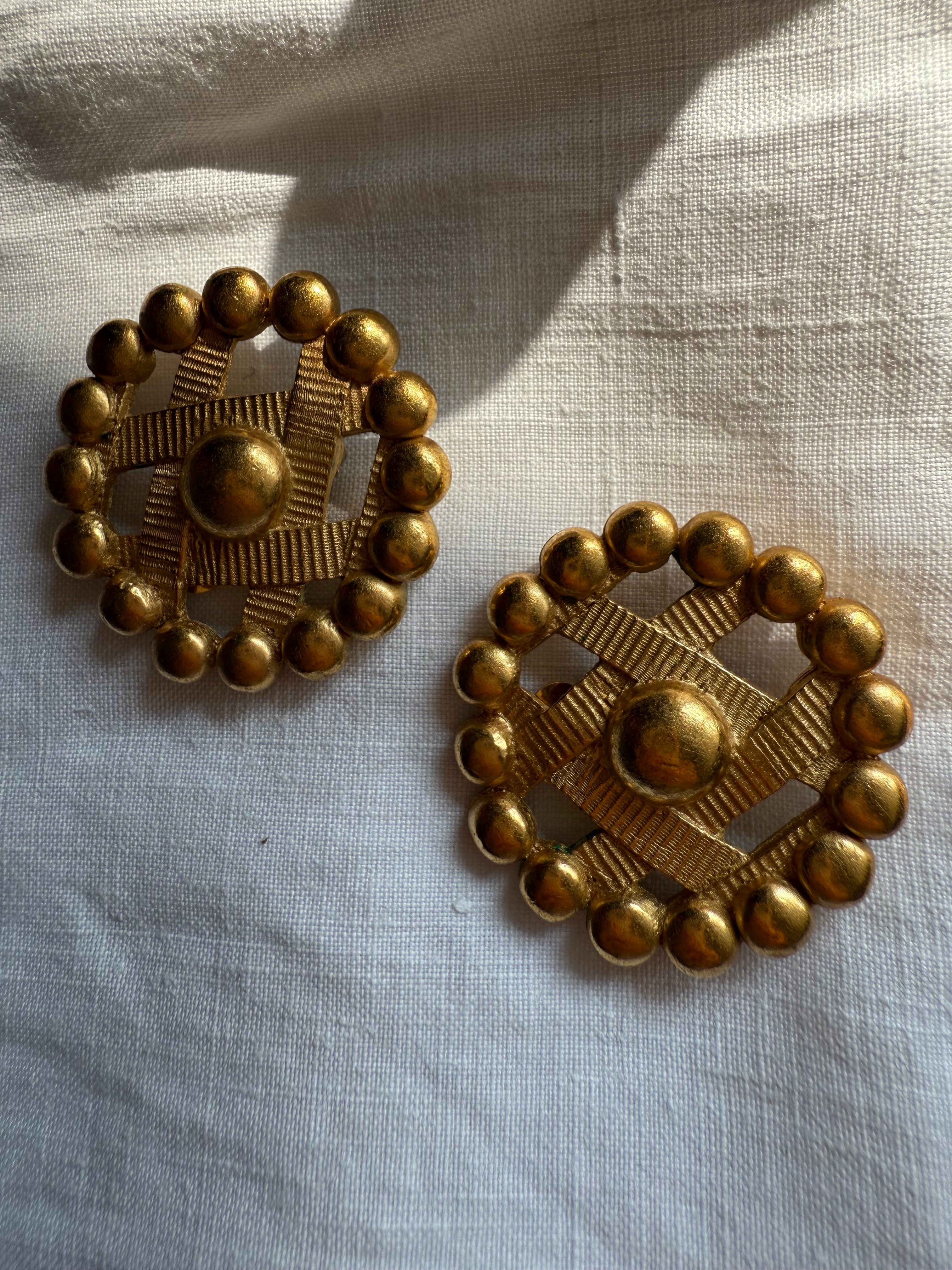 Balenciaga gold earrings clip 90s