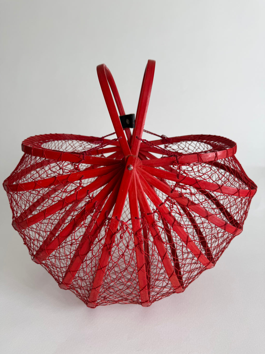 Fishing net bamboo bag 1960s