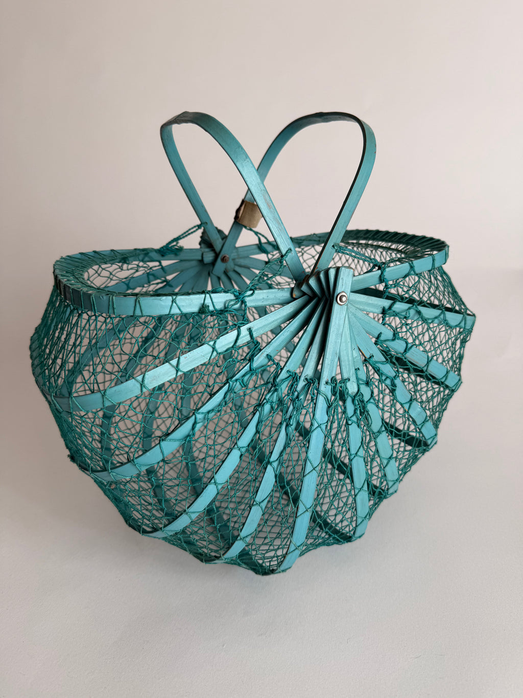 Fishing net bamboo bag 1960s