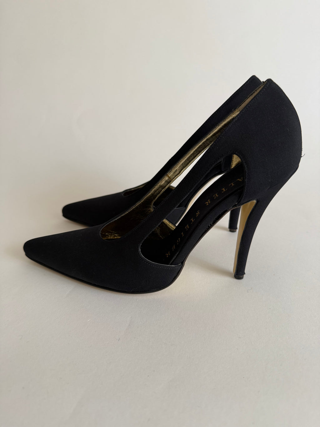Heels satin black