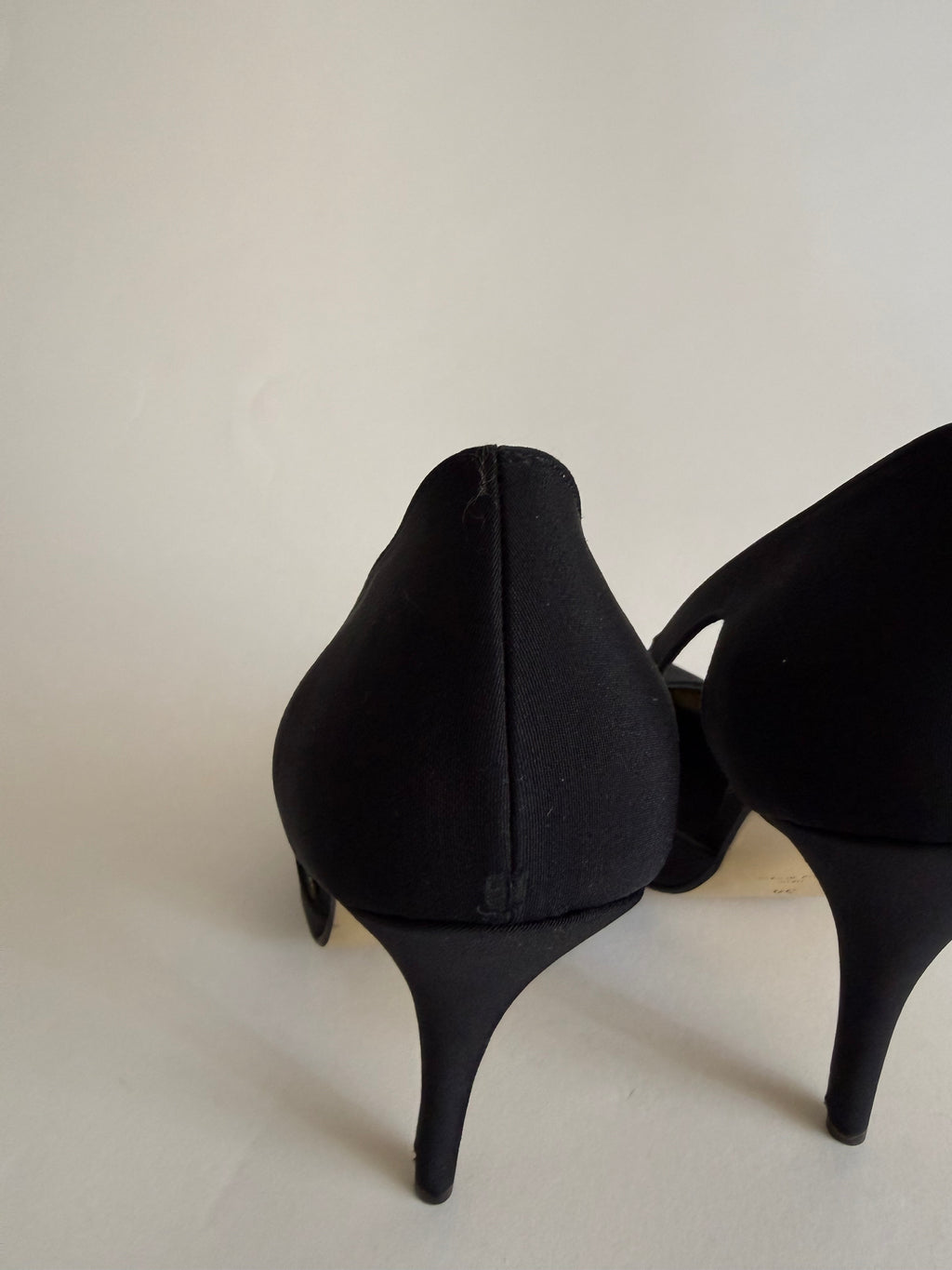 Heels satin black