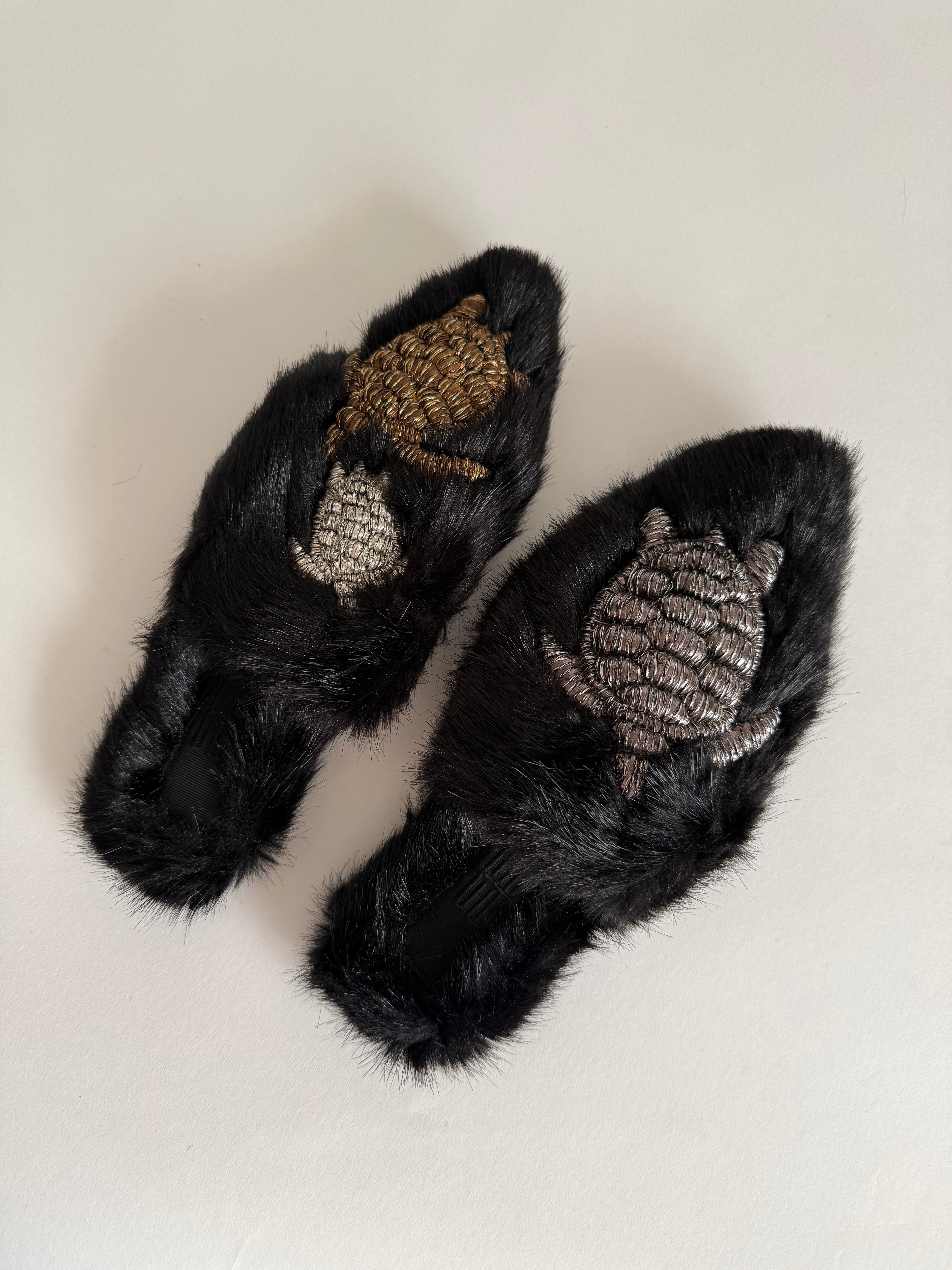 Sanayi 313 mules turtles faux fur