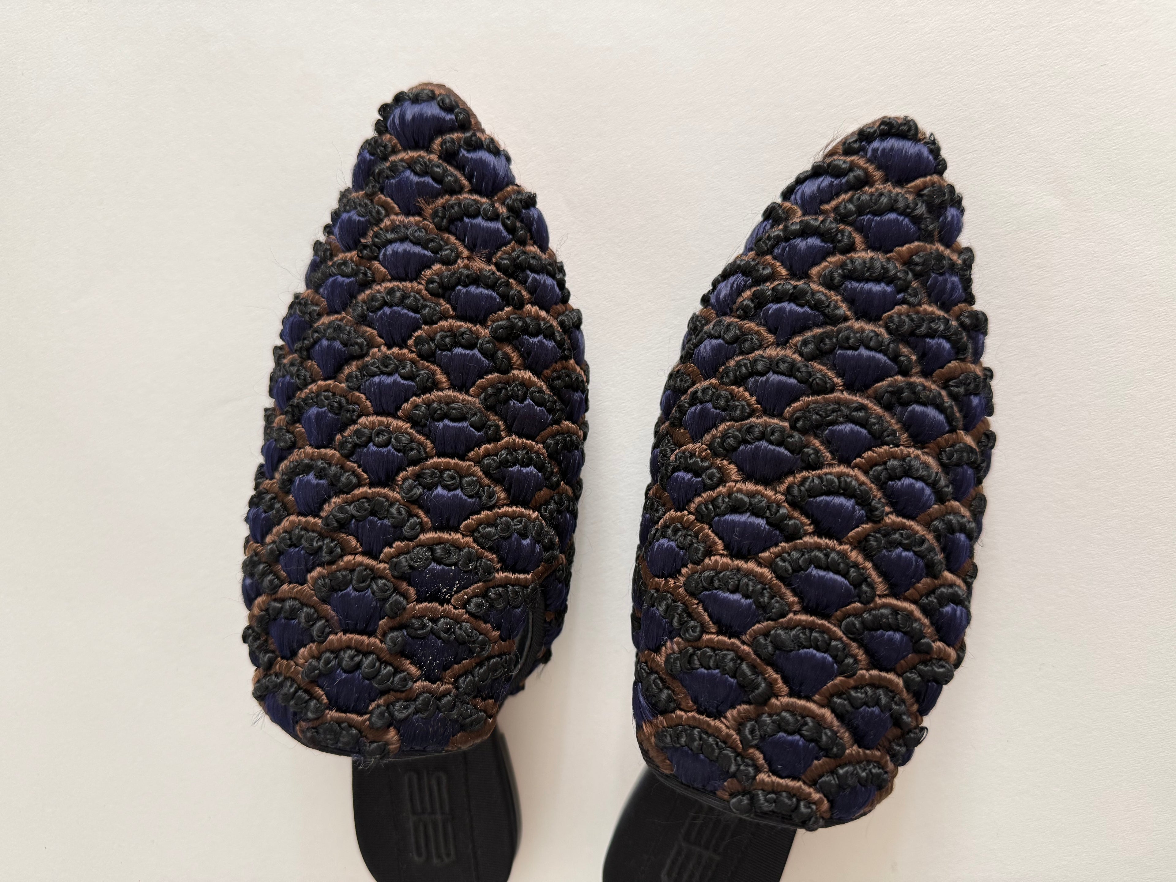 Sanayi 313 embroidery slippers