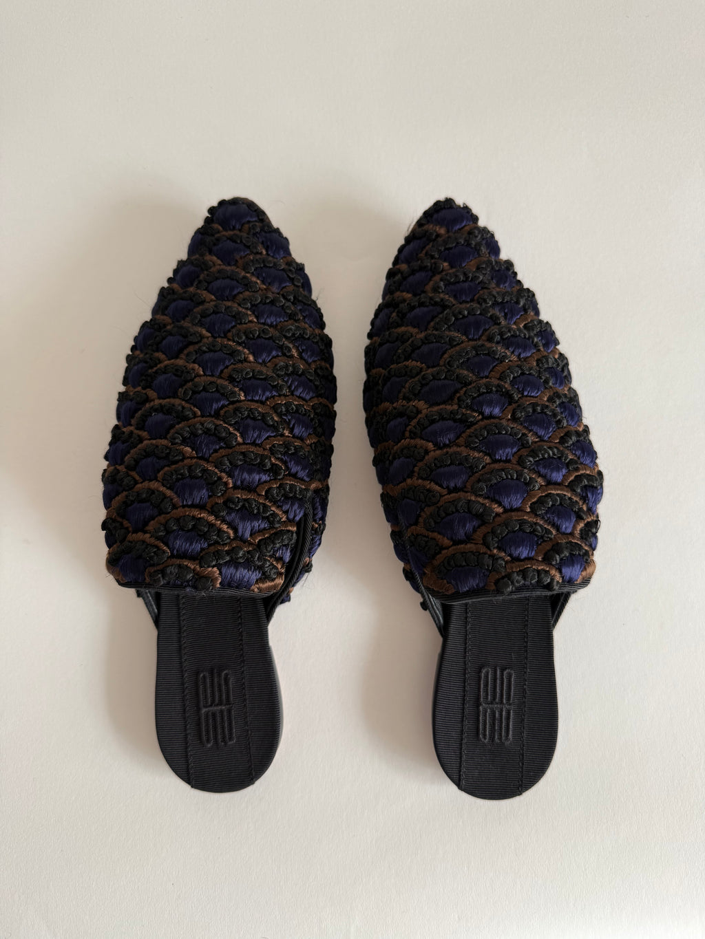 Sanayi 313 embroidery slippers