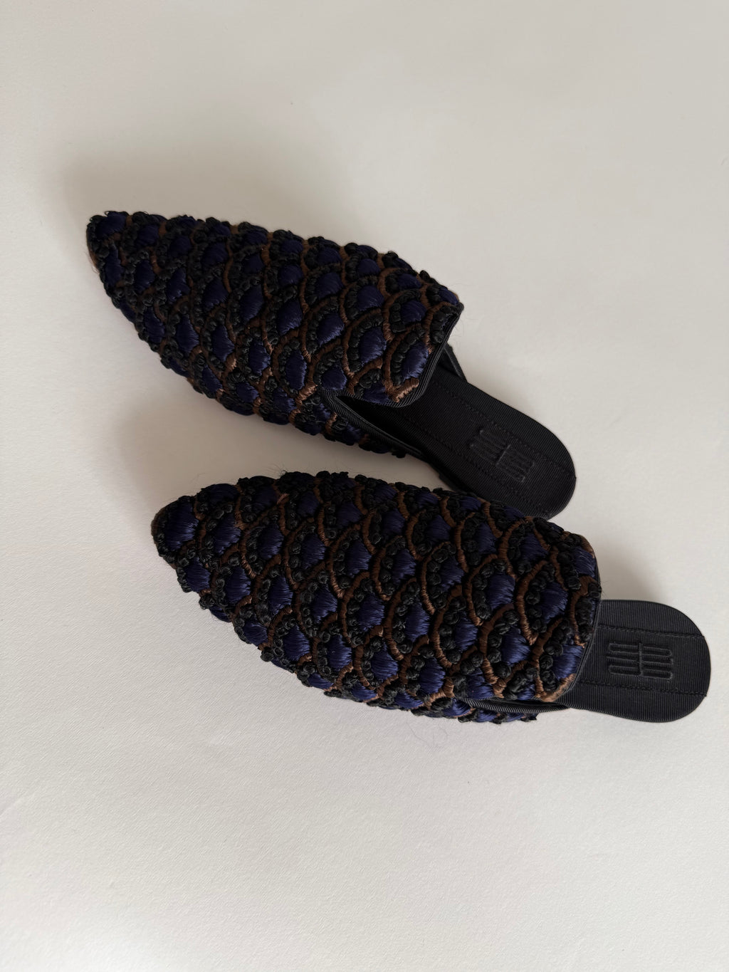 Sanayi 313 embroidery slippers