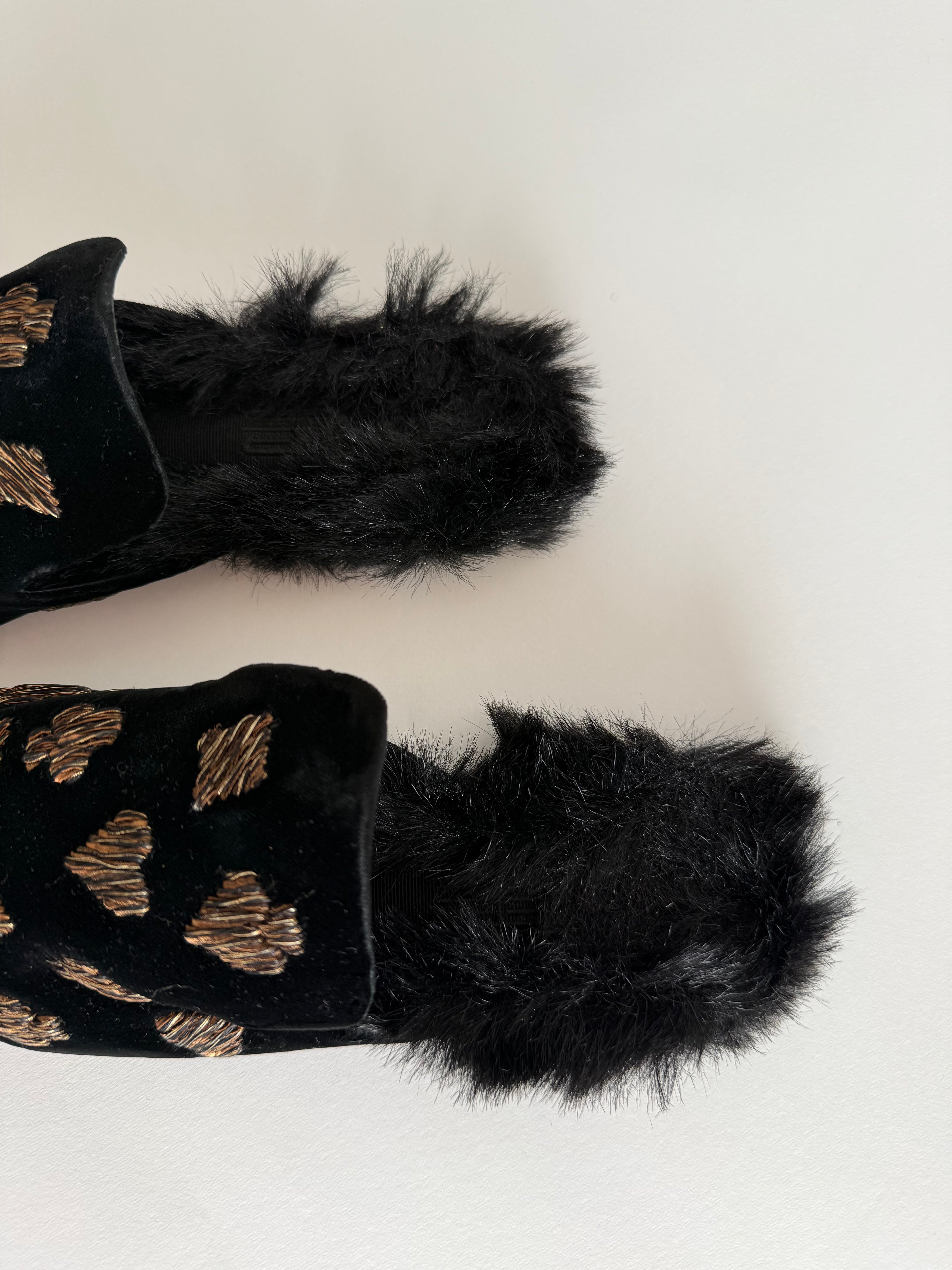 Sanayi 313 faux fur velvet "play cards" embroidery