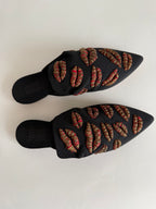 Sanayi 313 kiss lips embroidery mules