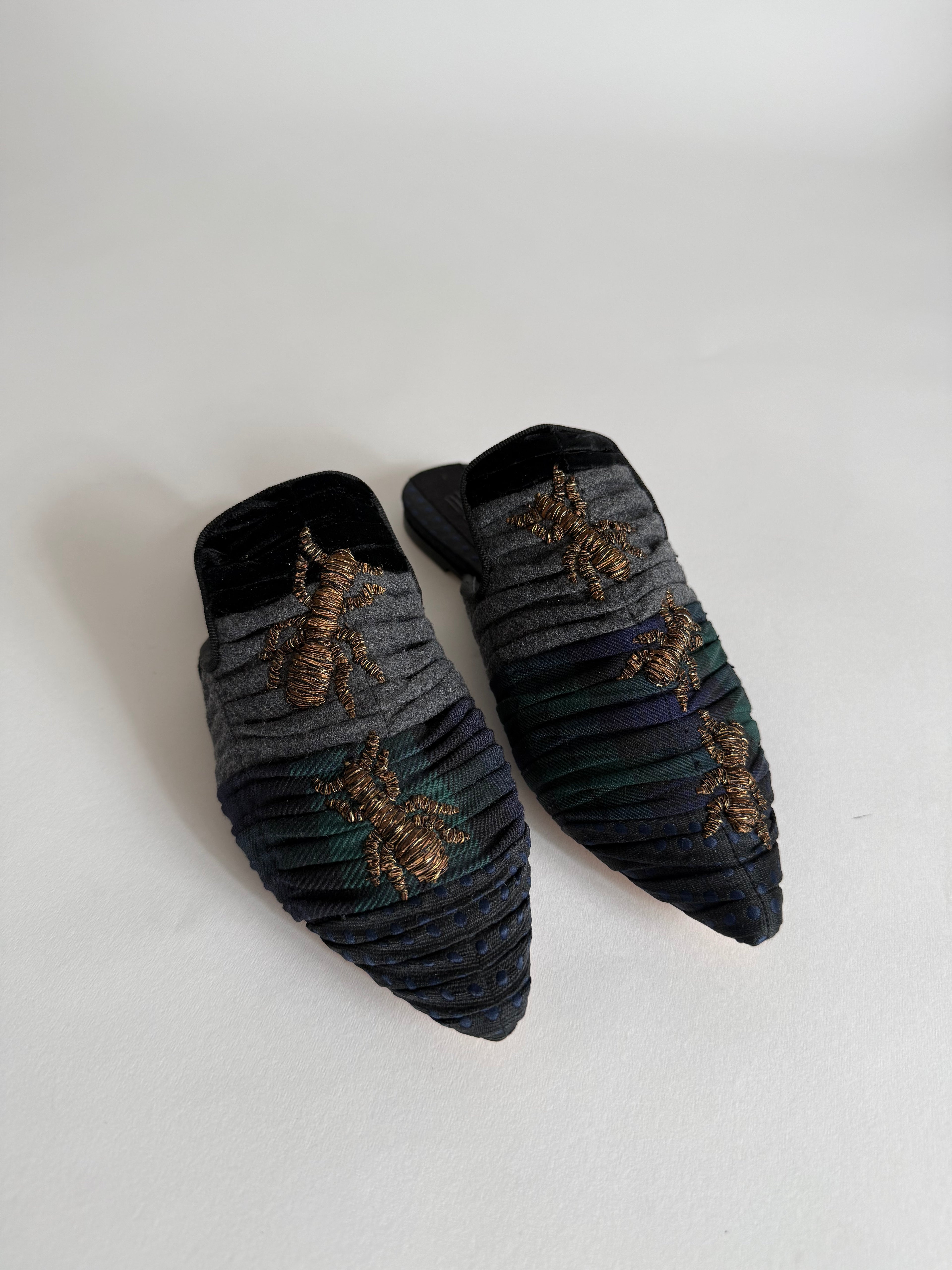 Sanayi 313 embroidery ants