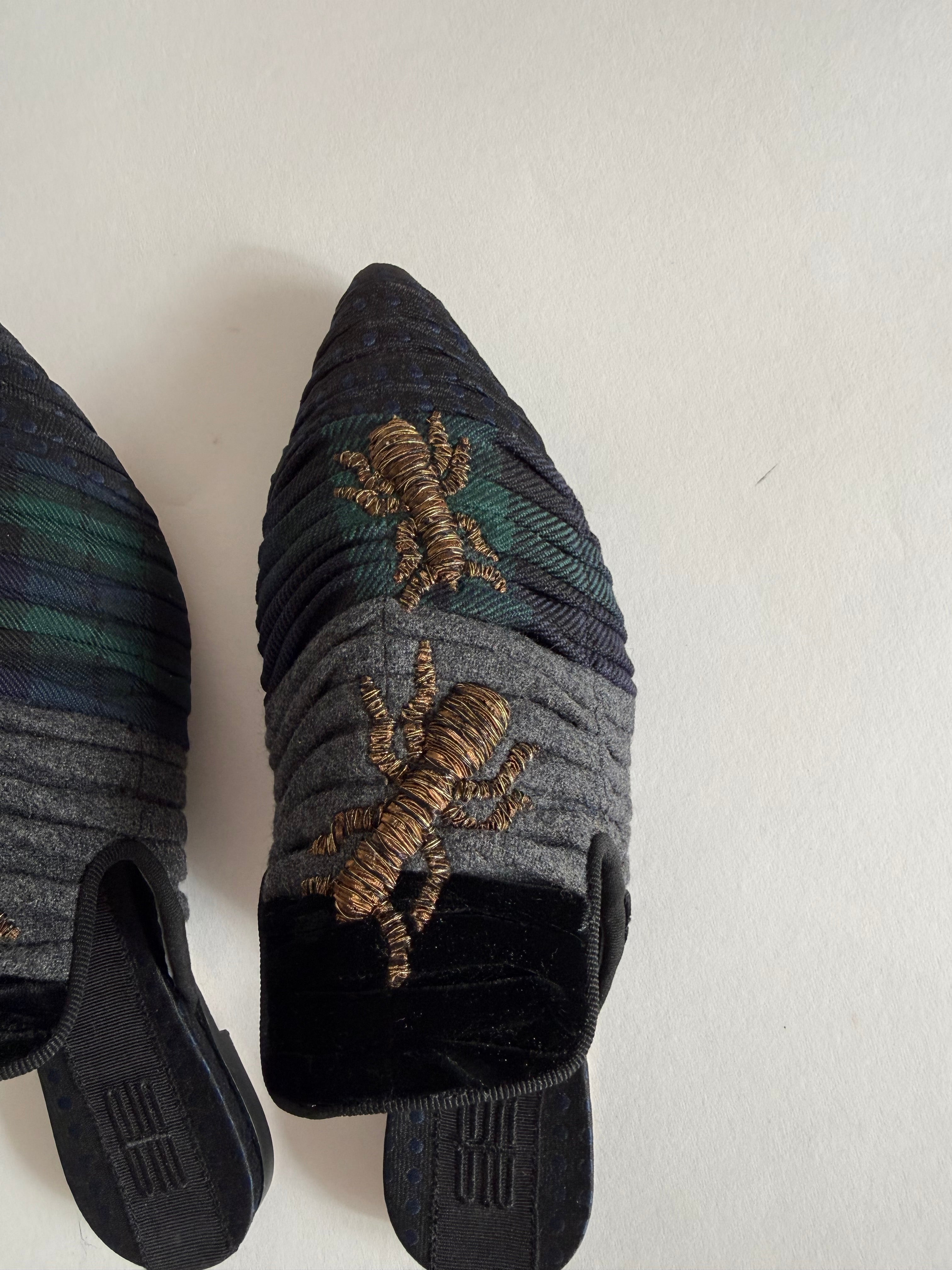 Sanayi 313 embroidery ants