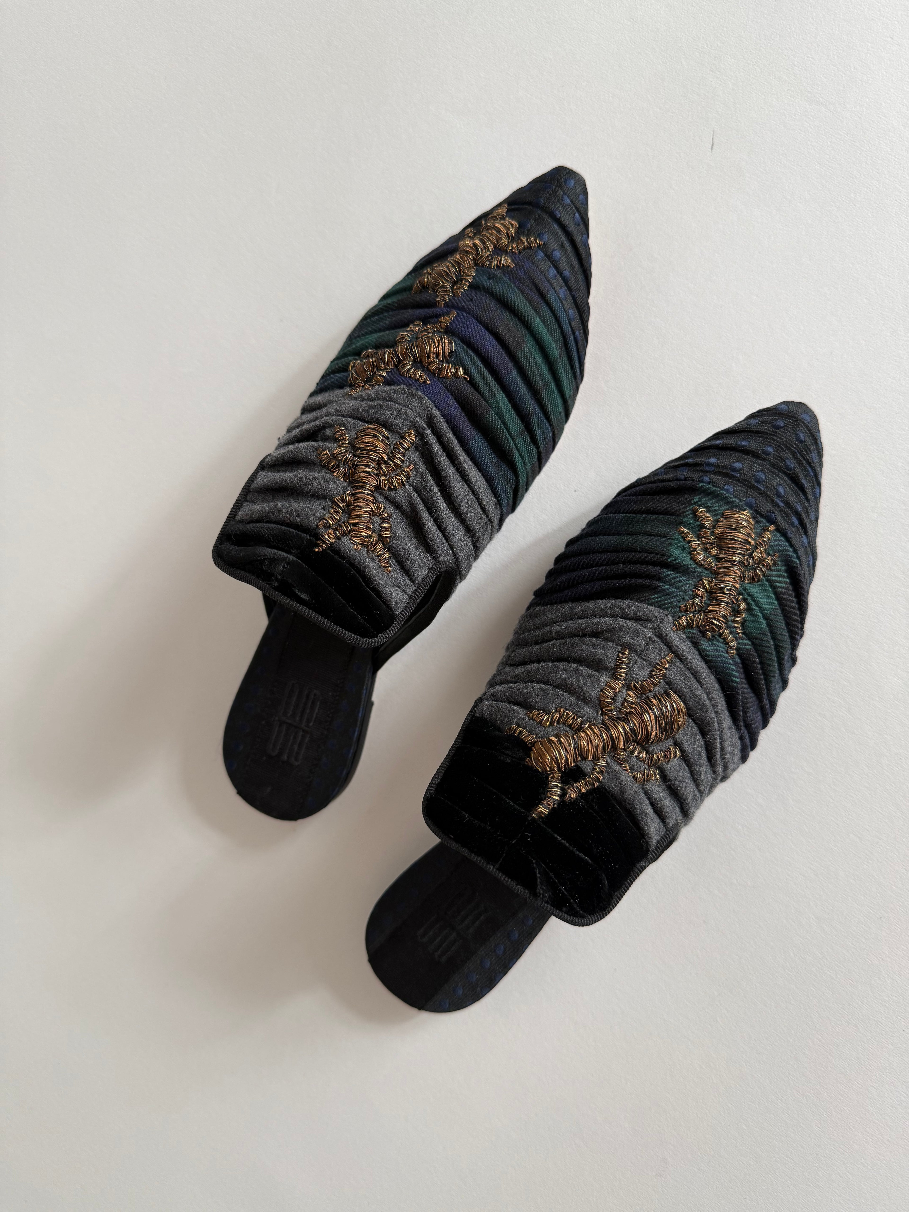 Sanayi 313 embroidery ants