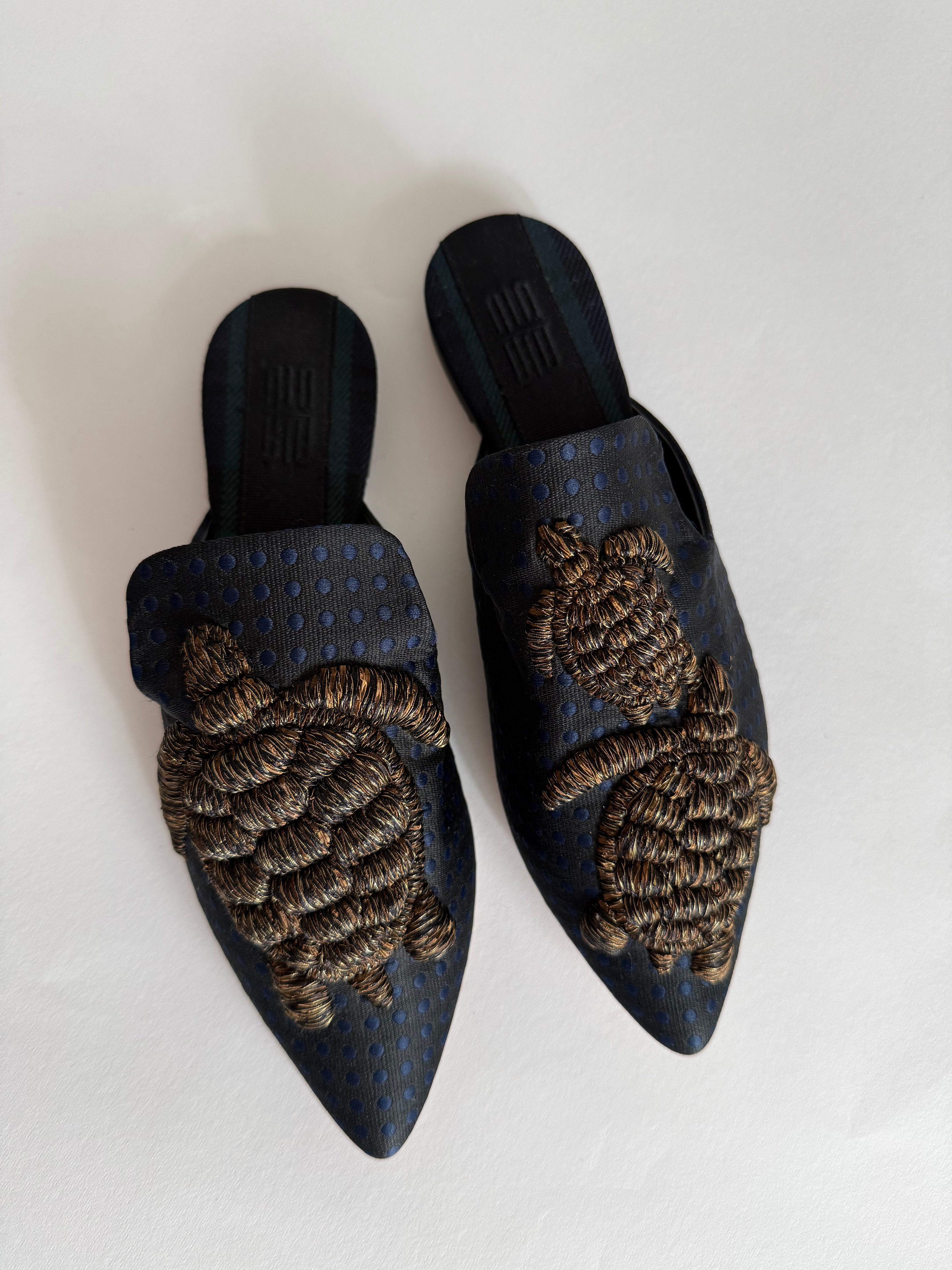 Sanayi 313 dots tela turtles embroidery