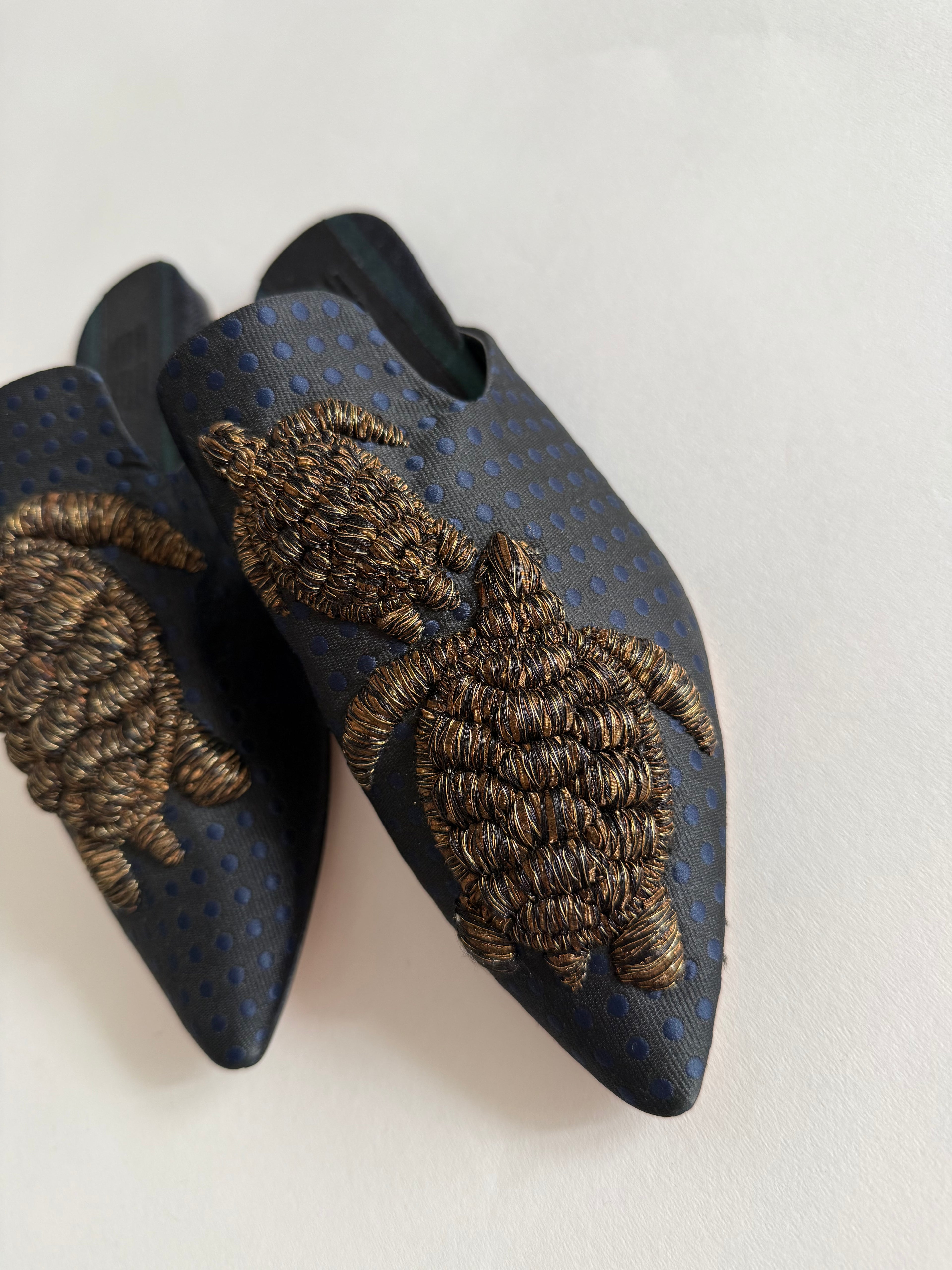 Sanayi 313 dots tela turtles embroidery