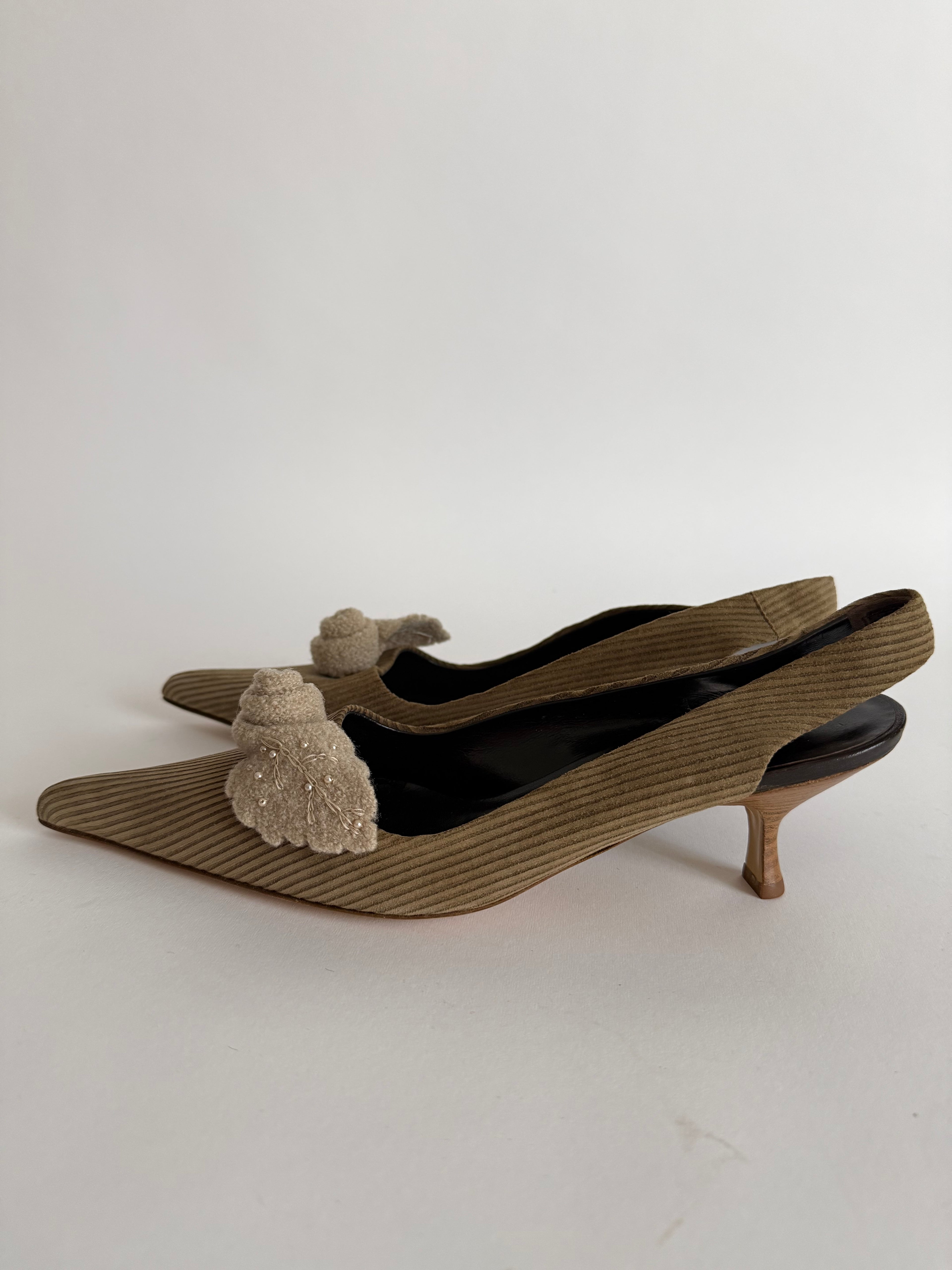 Slingback flower beige