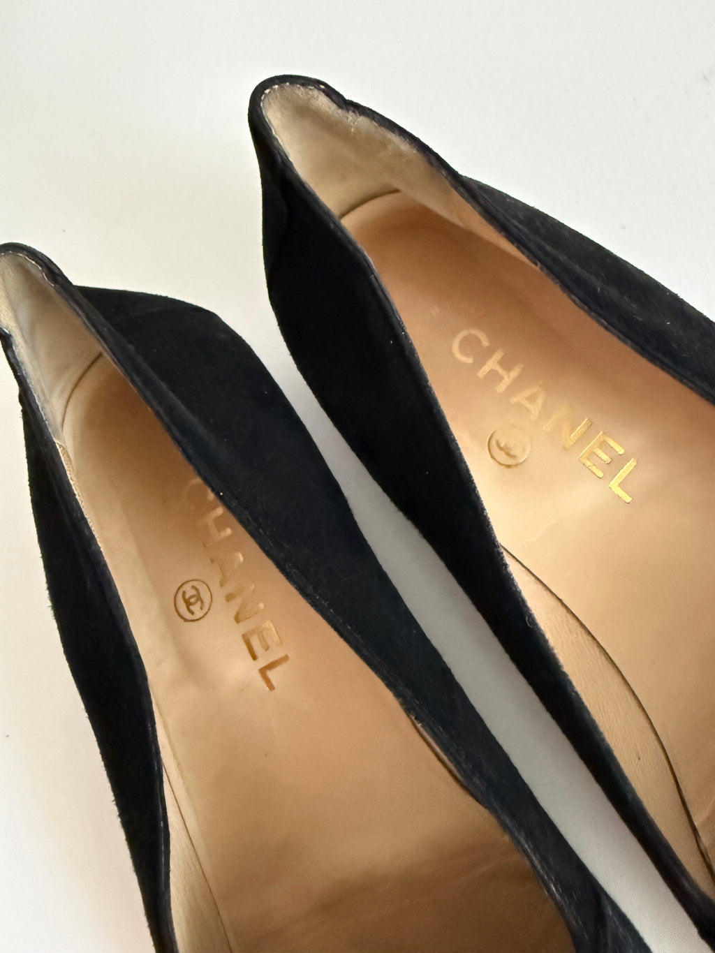Chanel 2000s suede vintage heels