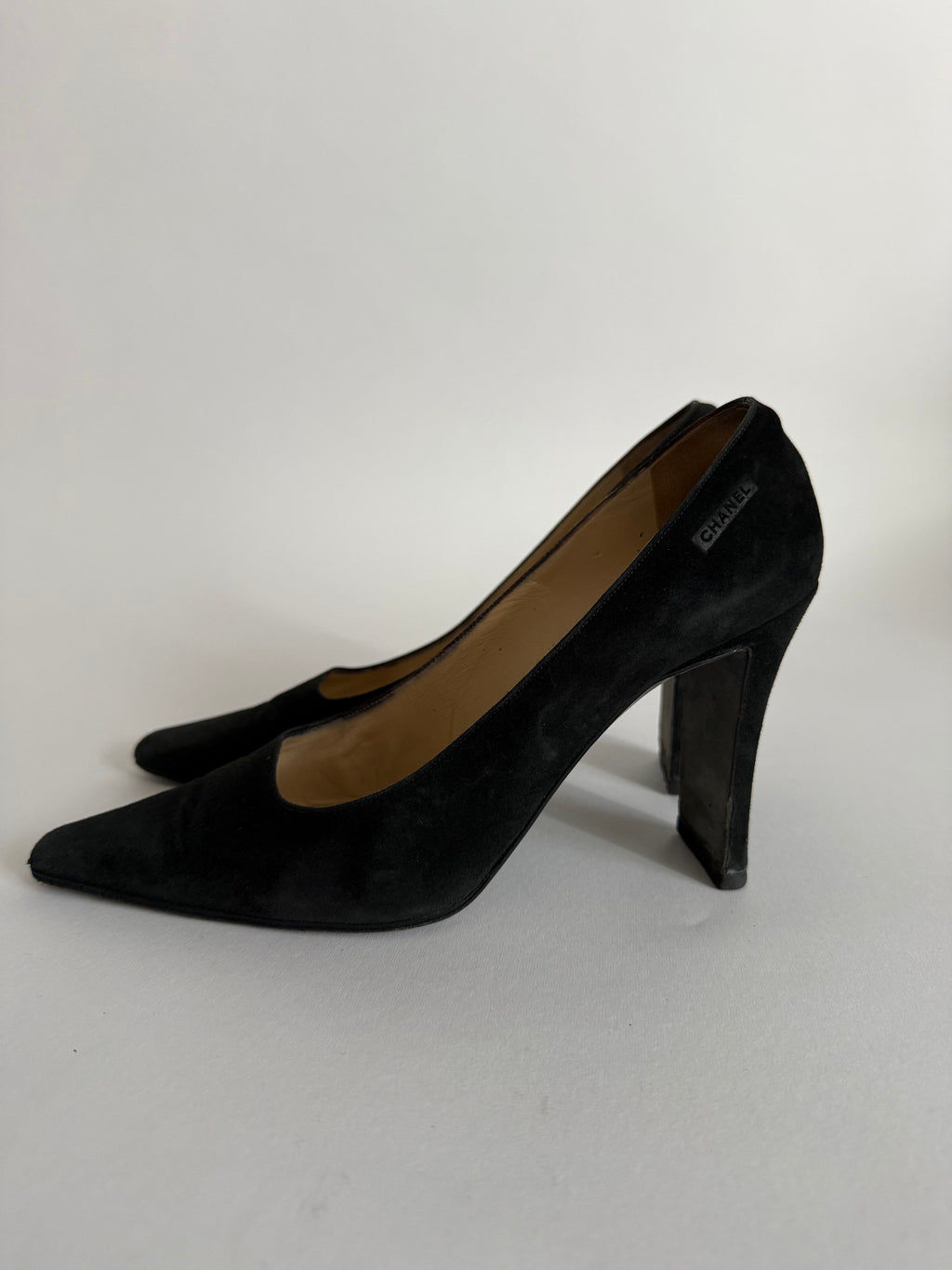 Chanel 2000s suede vintage heels
