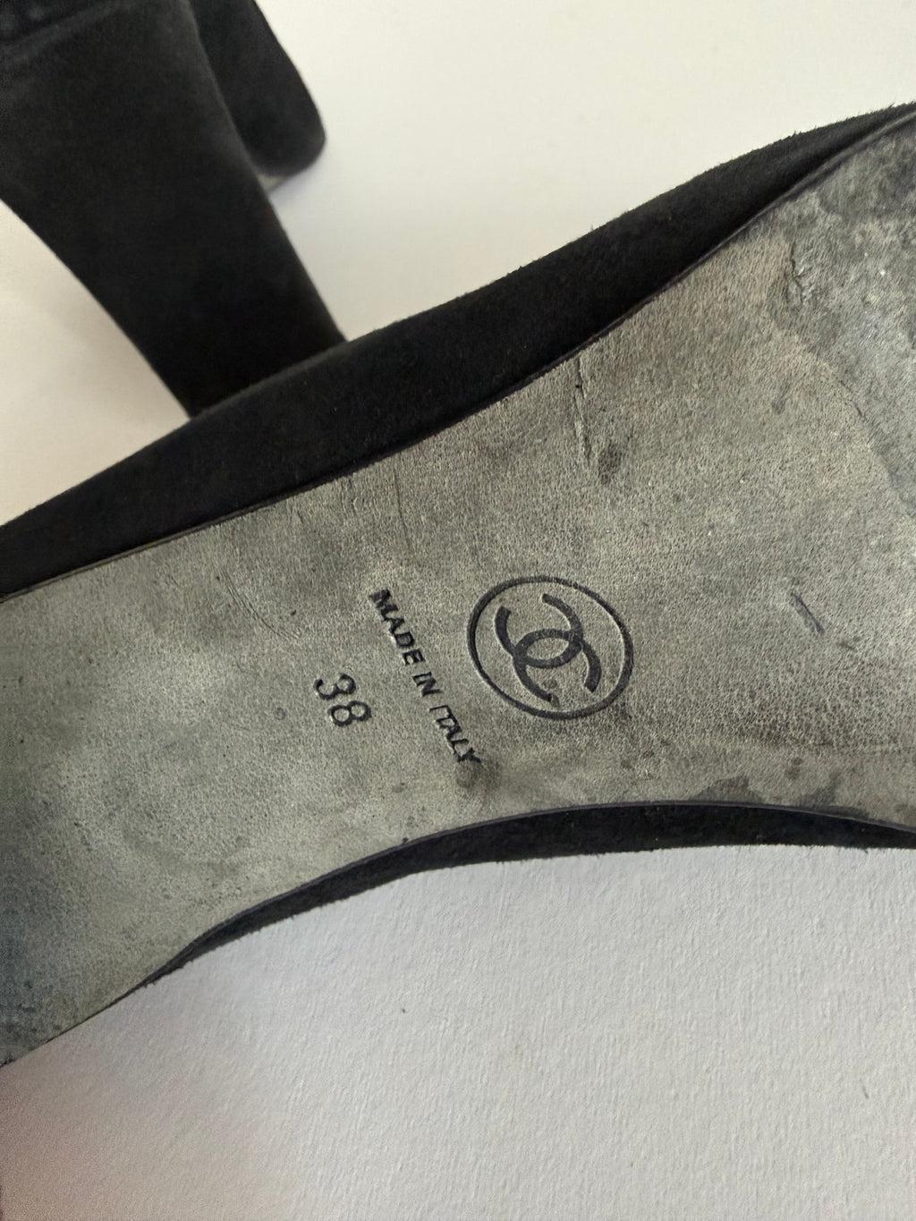 Chanel 2000s suede vintage heels
