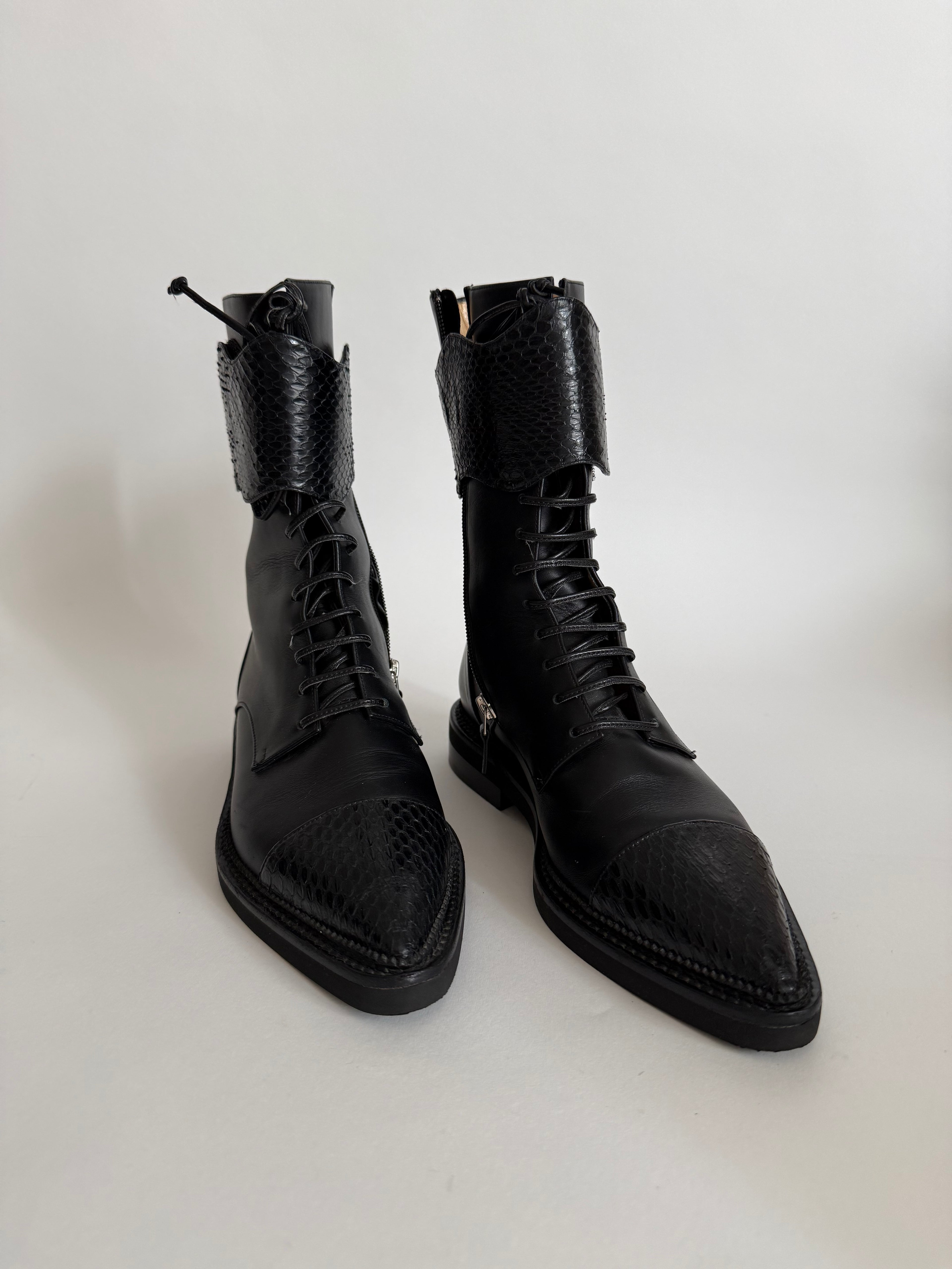 Leather black boots