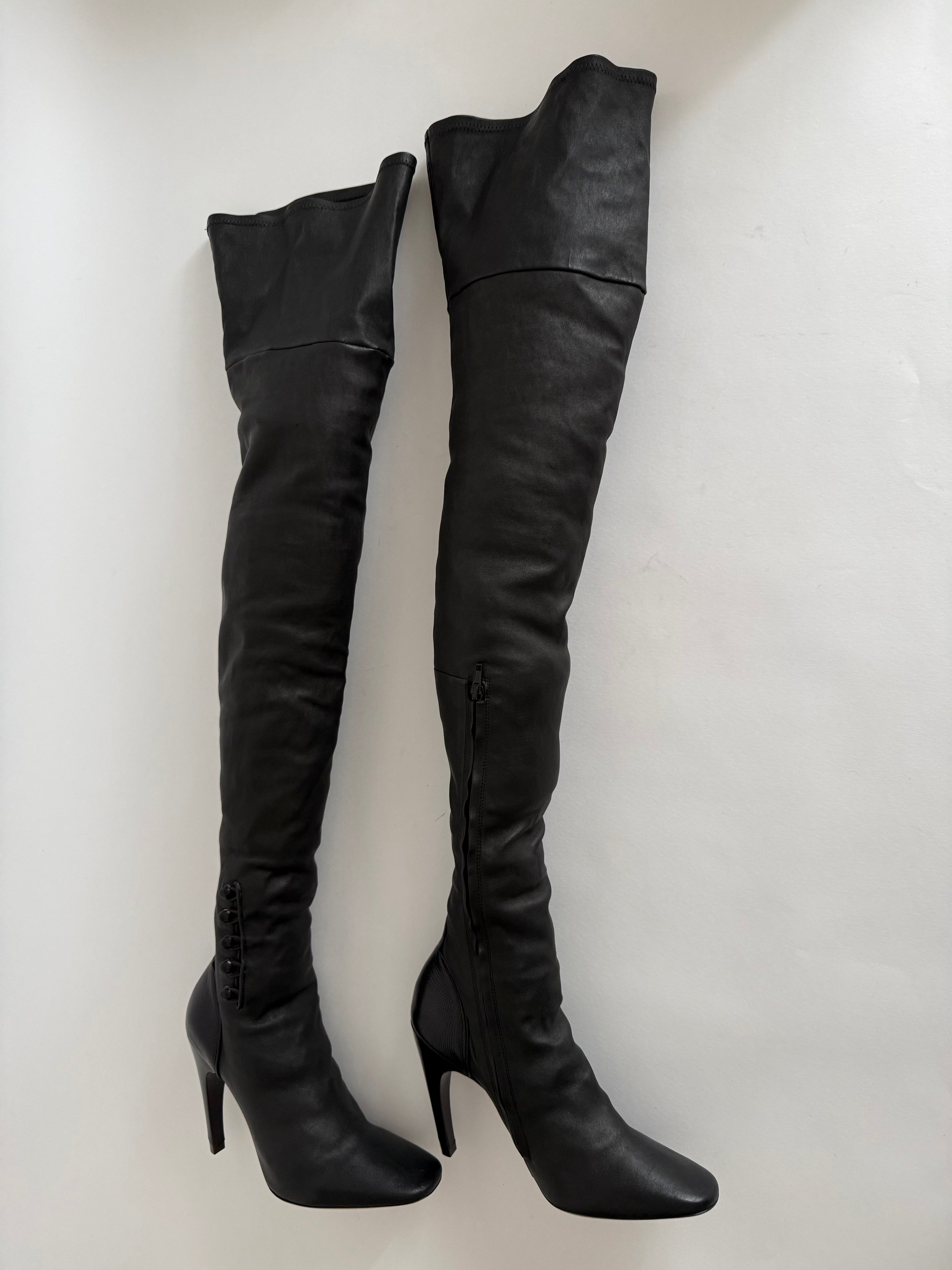 Nina Ricci F/W 2017 over knee boots