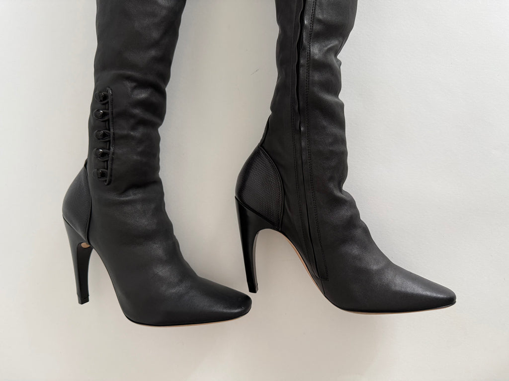 Nina Ricci F/W 2017 over knee boots
