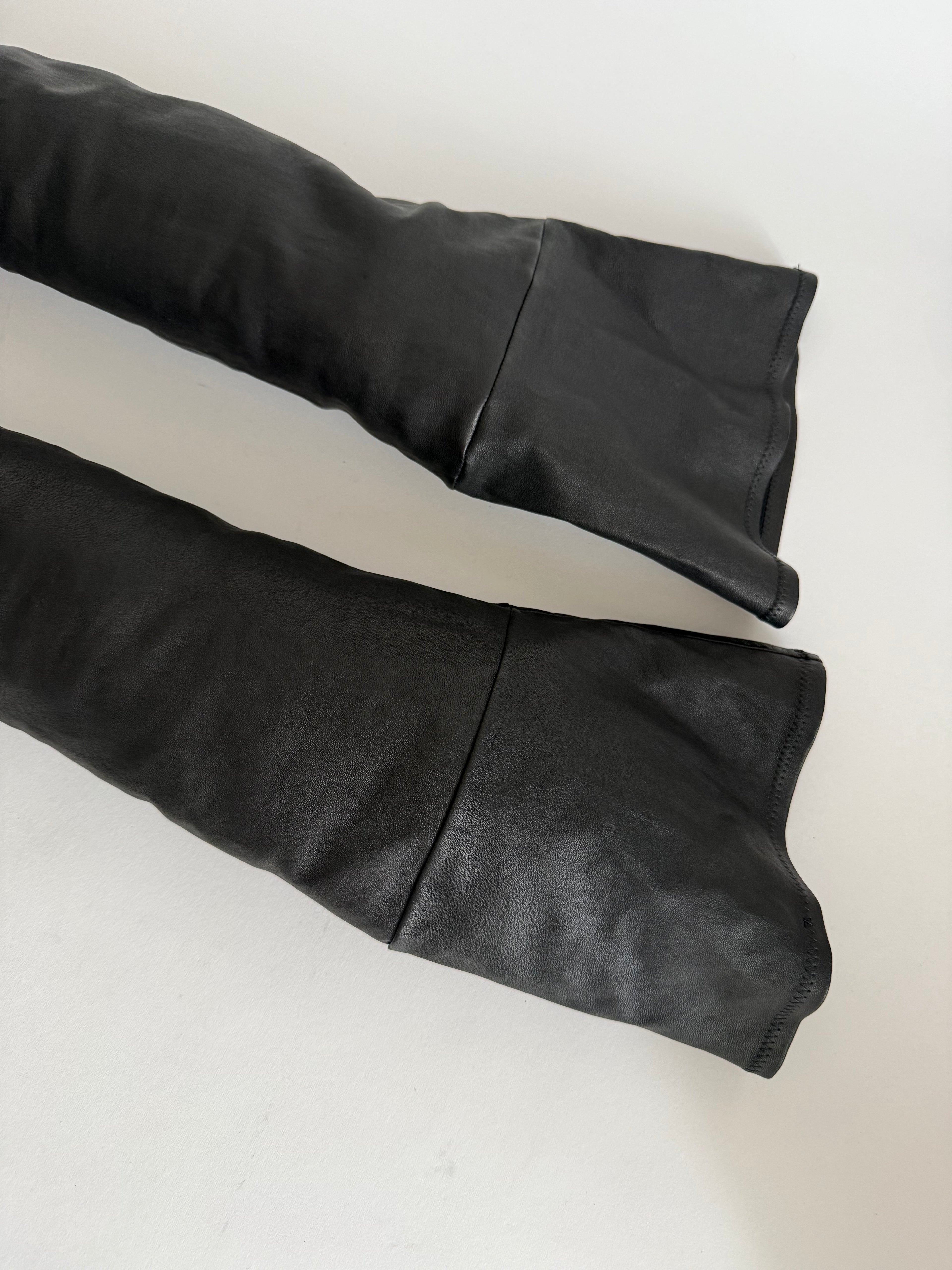 Nina Ricci F/W 2017 over knee boots