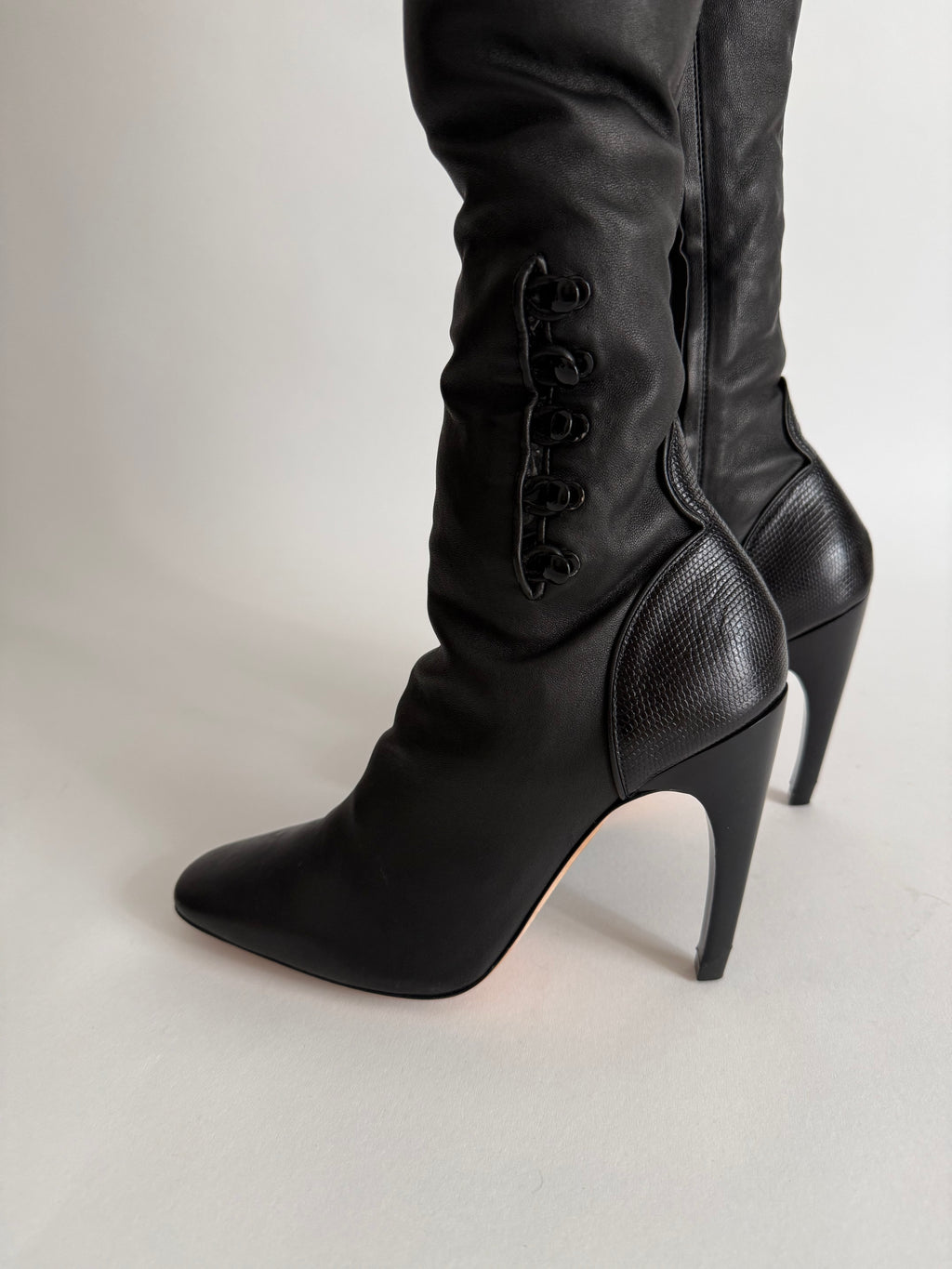 Nina Ricci F/W 2017 over knee boots