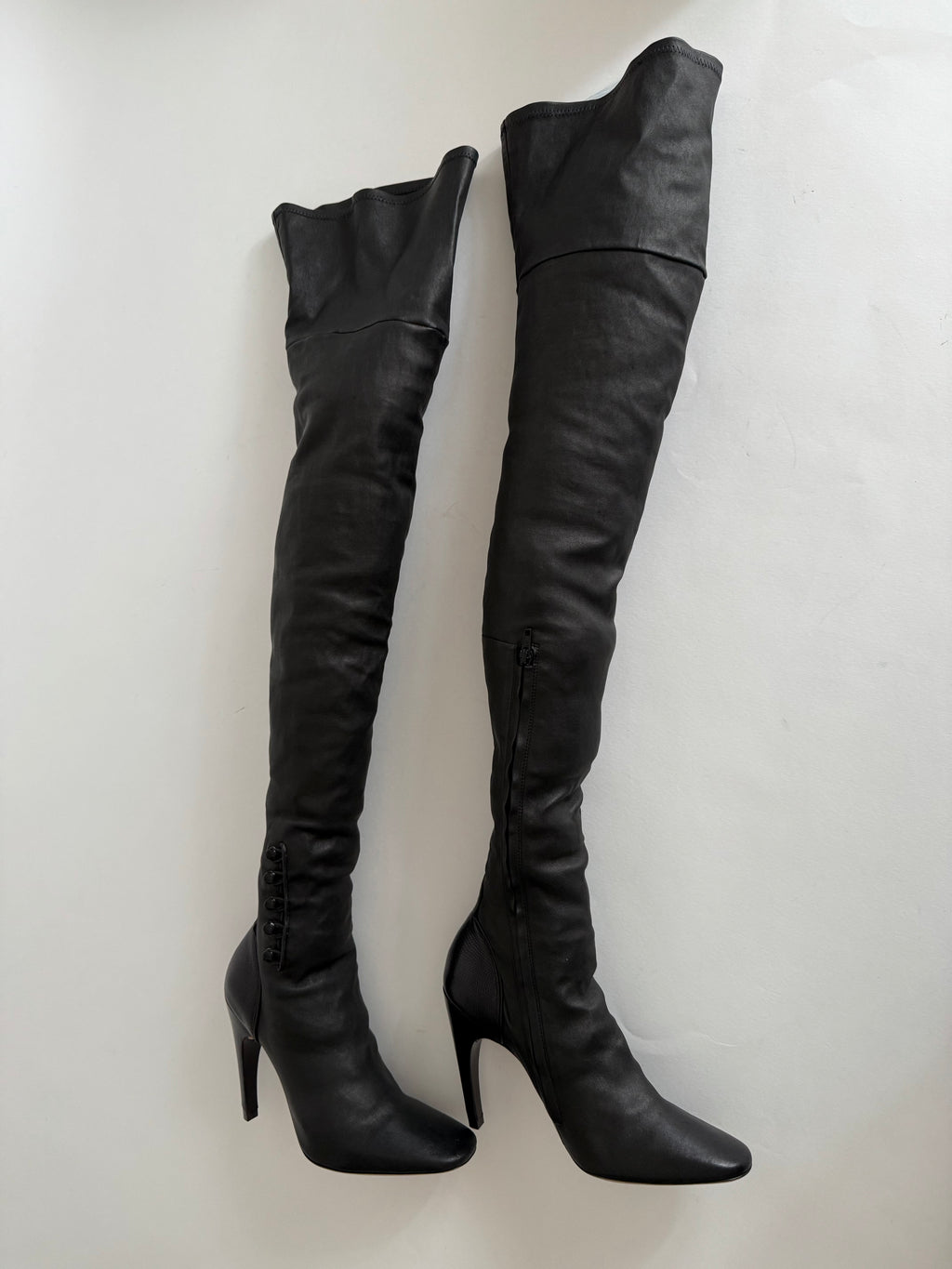 Nina Ricci F/W 2017 over knee boots