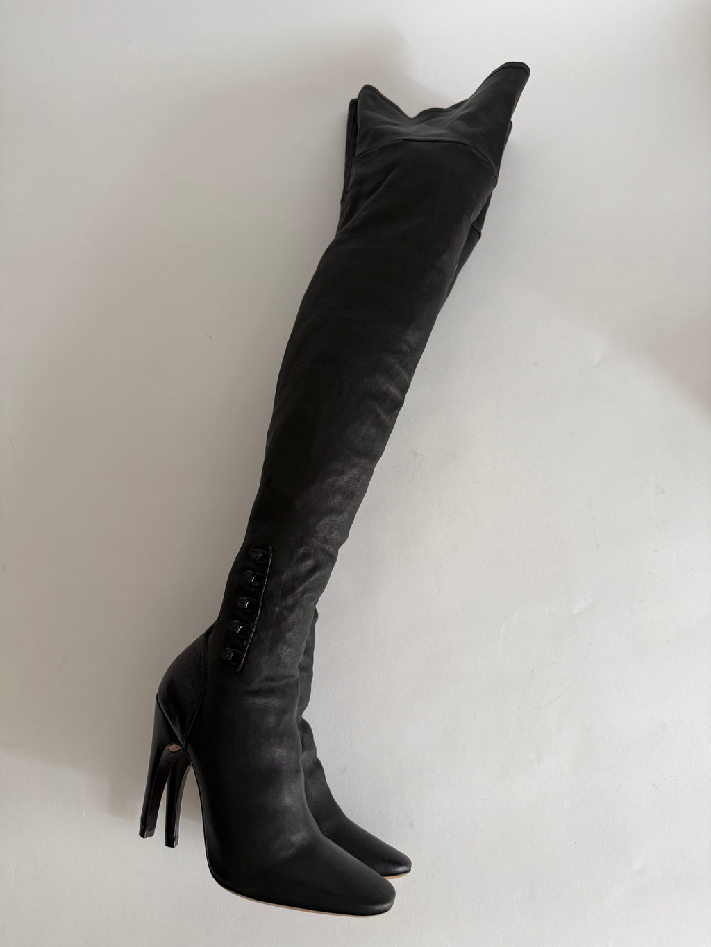 Nina Ricci F/W 2017 over knee boots