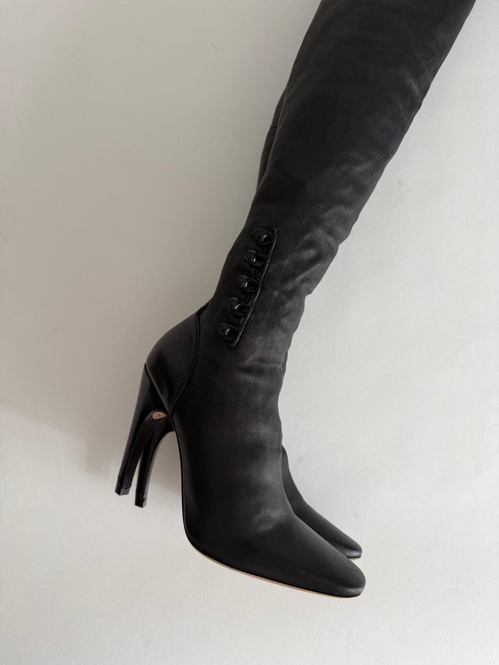 Nina Ricci F/W 2017 over knee boots