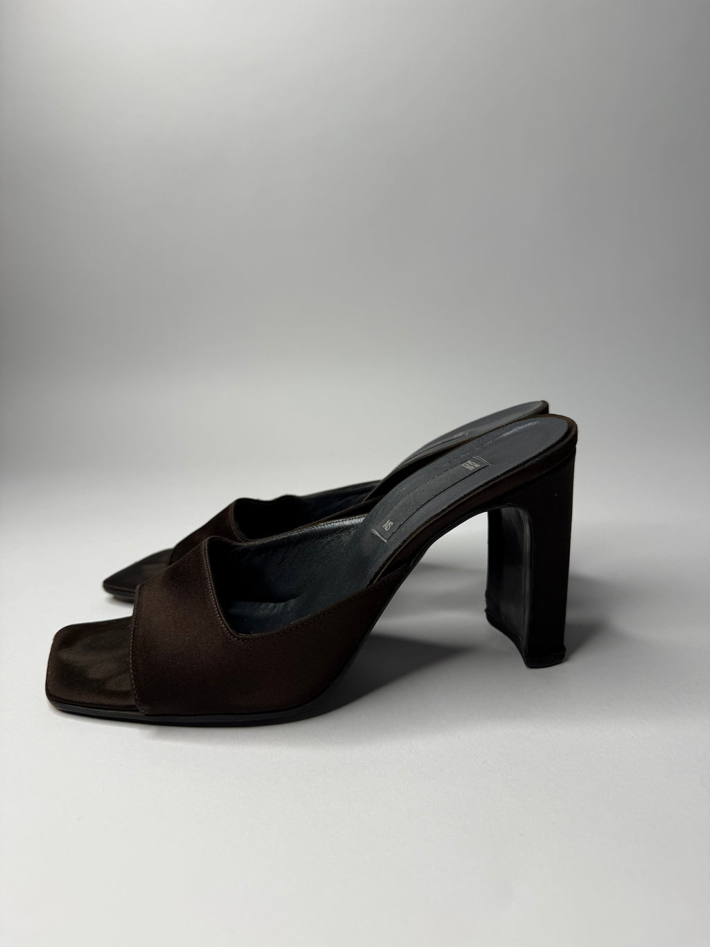 Vintage heels brown silk