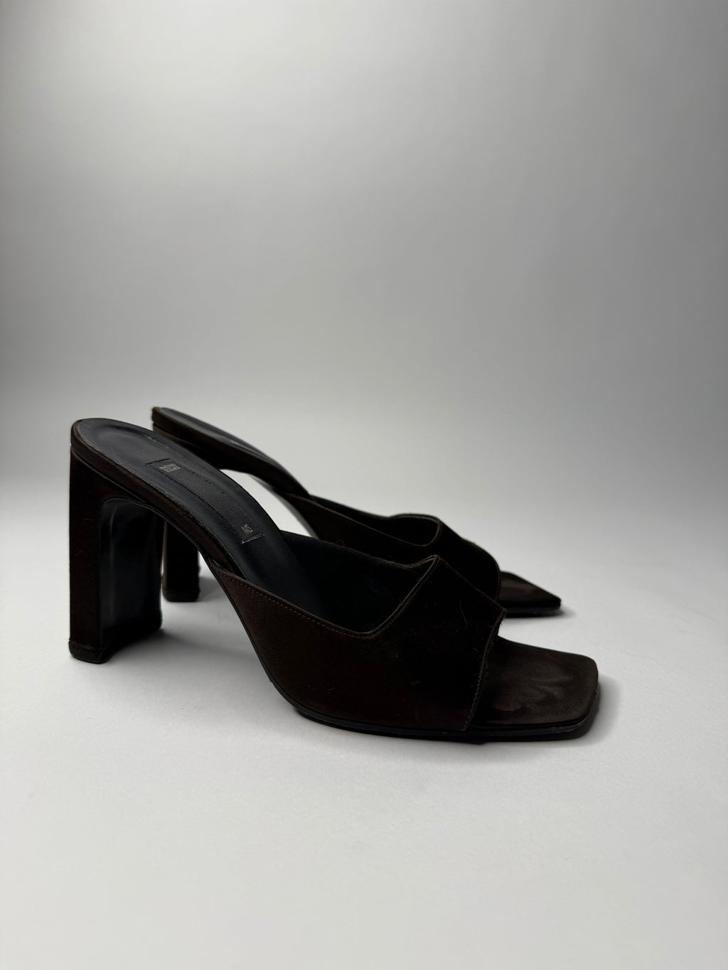 Vintage heels brown silk