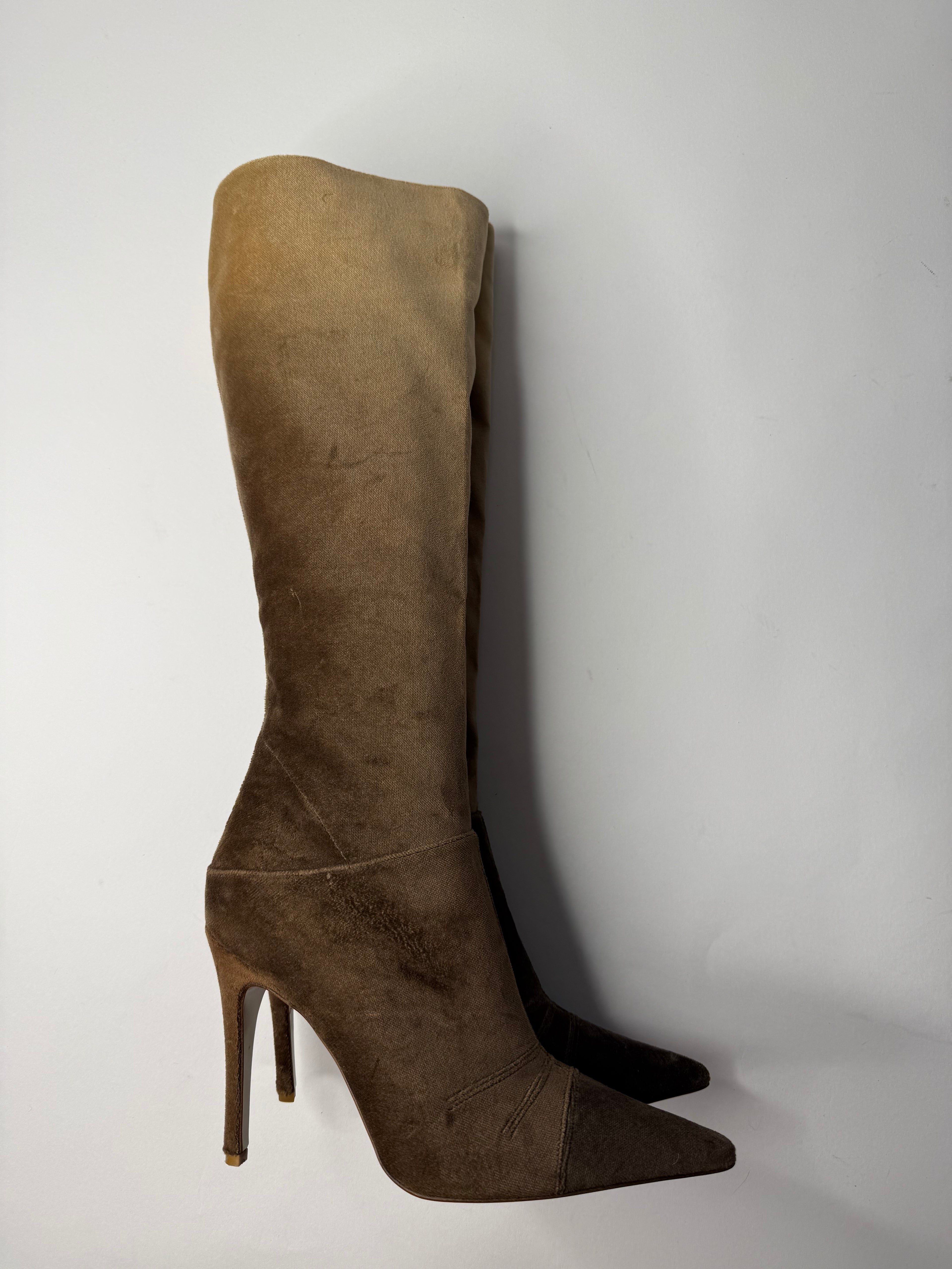 Chloé F/W 2001 velvet boots