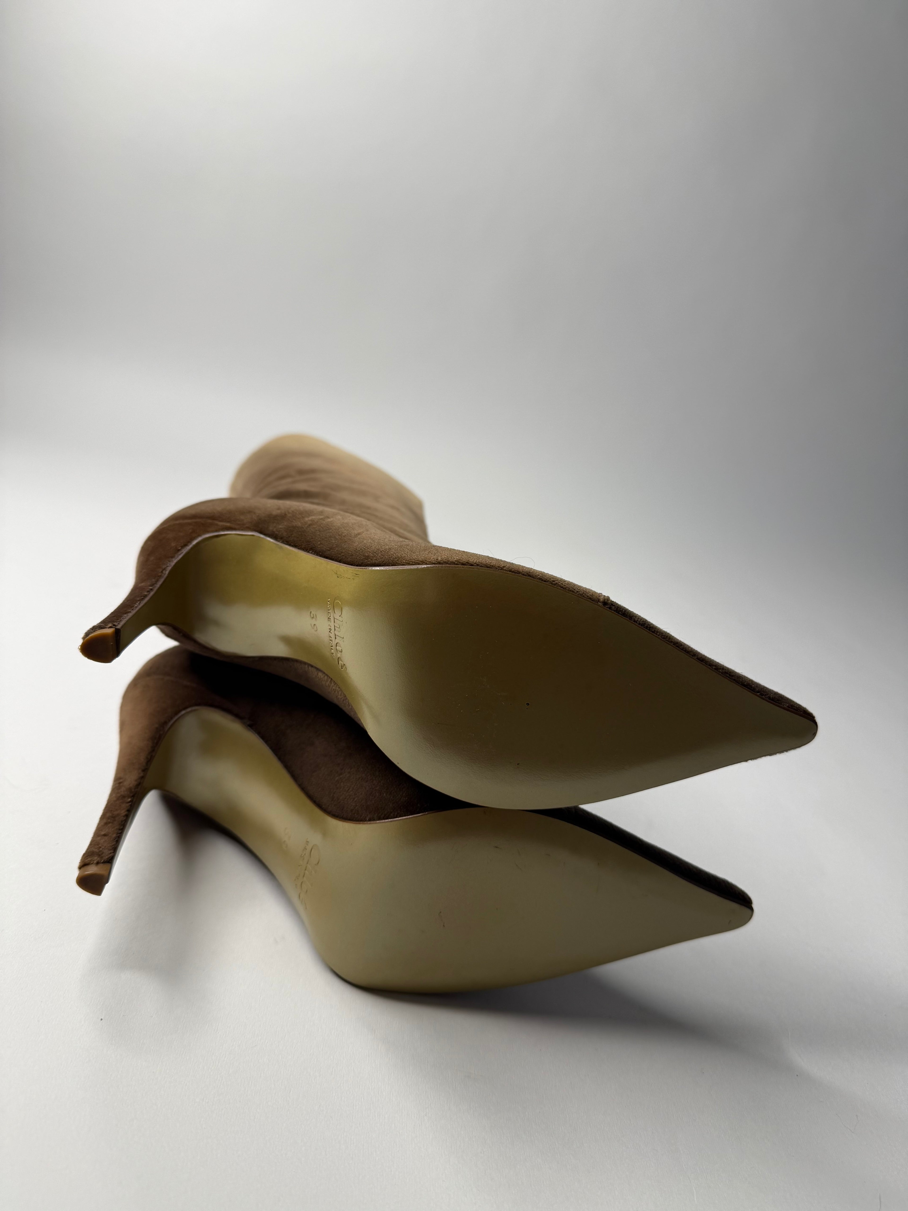 Chloé F/W 2001 velvet boots