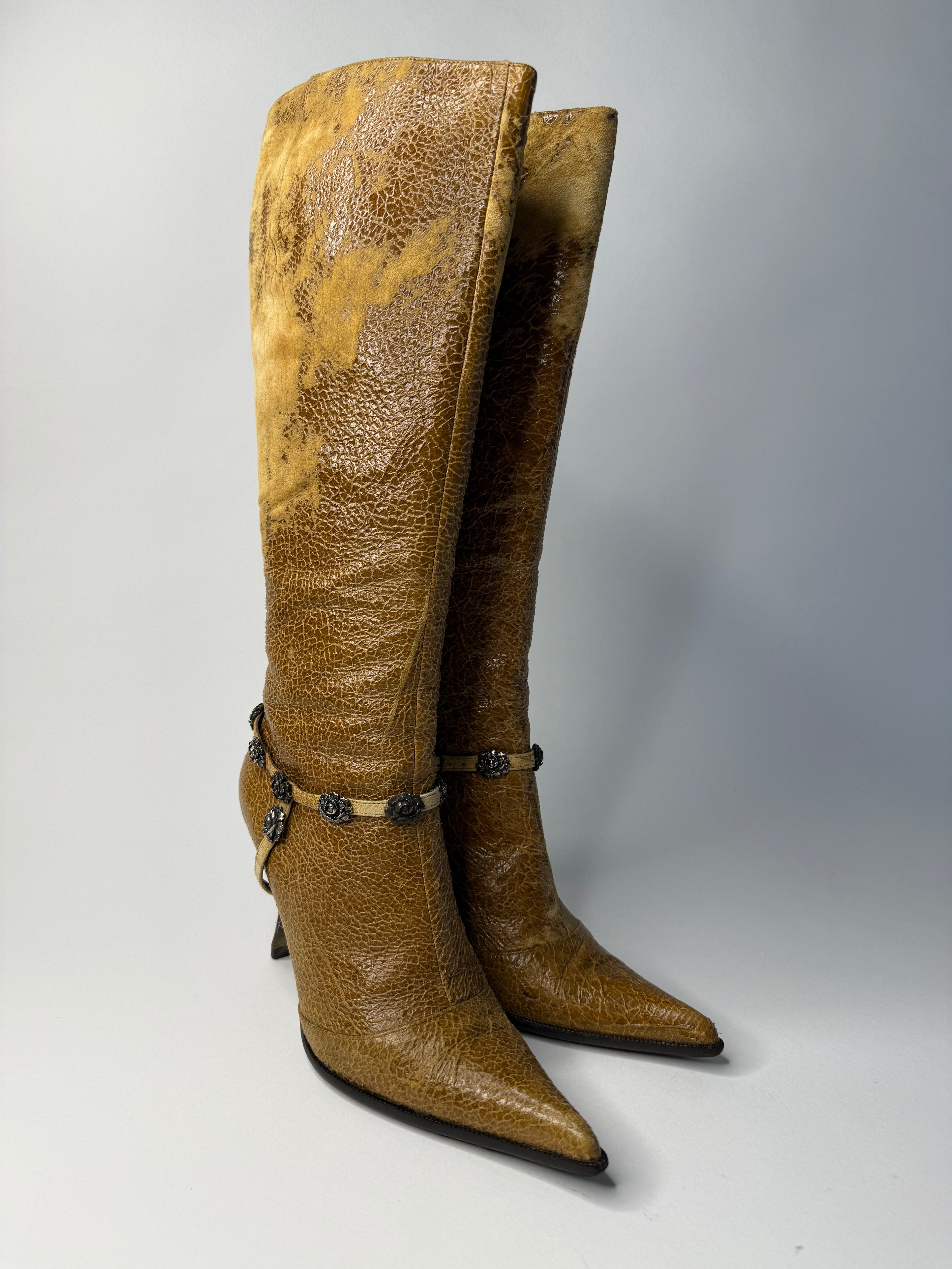 Roberto Cavalli 2000s distressed tan boots