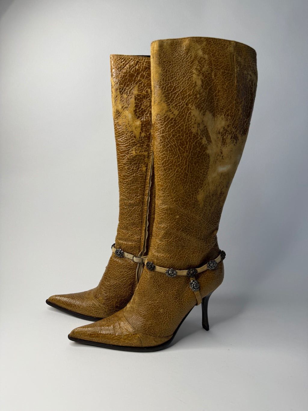 Roberto Cavalli 2000s distressed tan boots