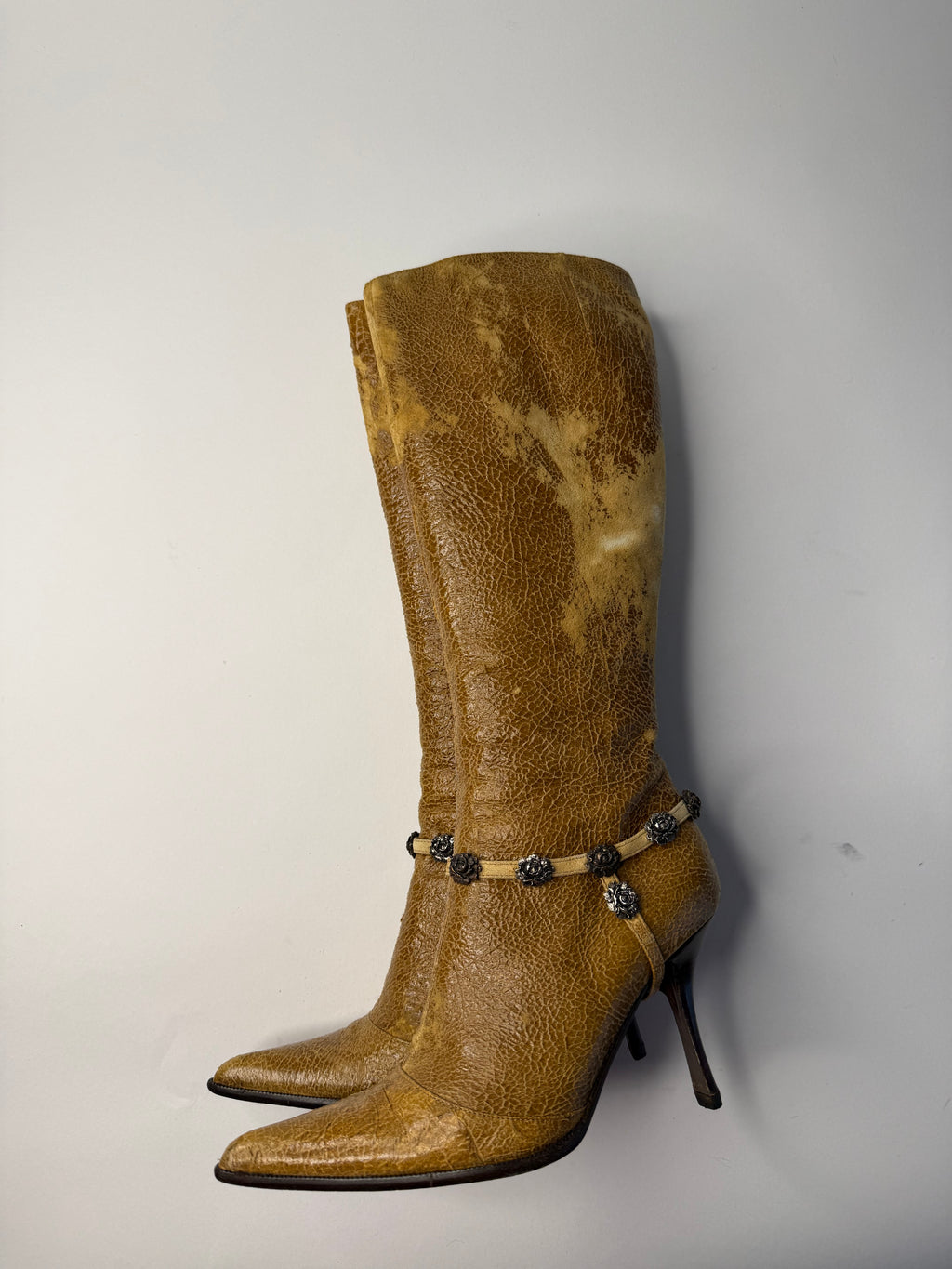Roberto Cavalli 2000s distressed tan boots